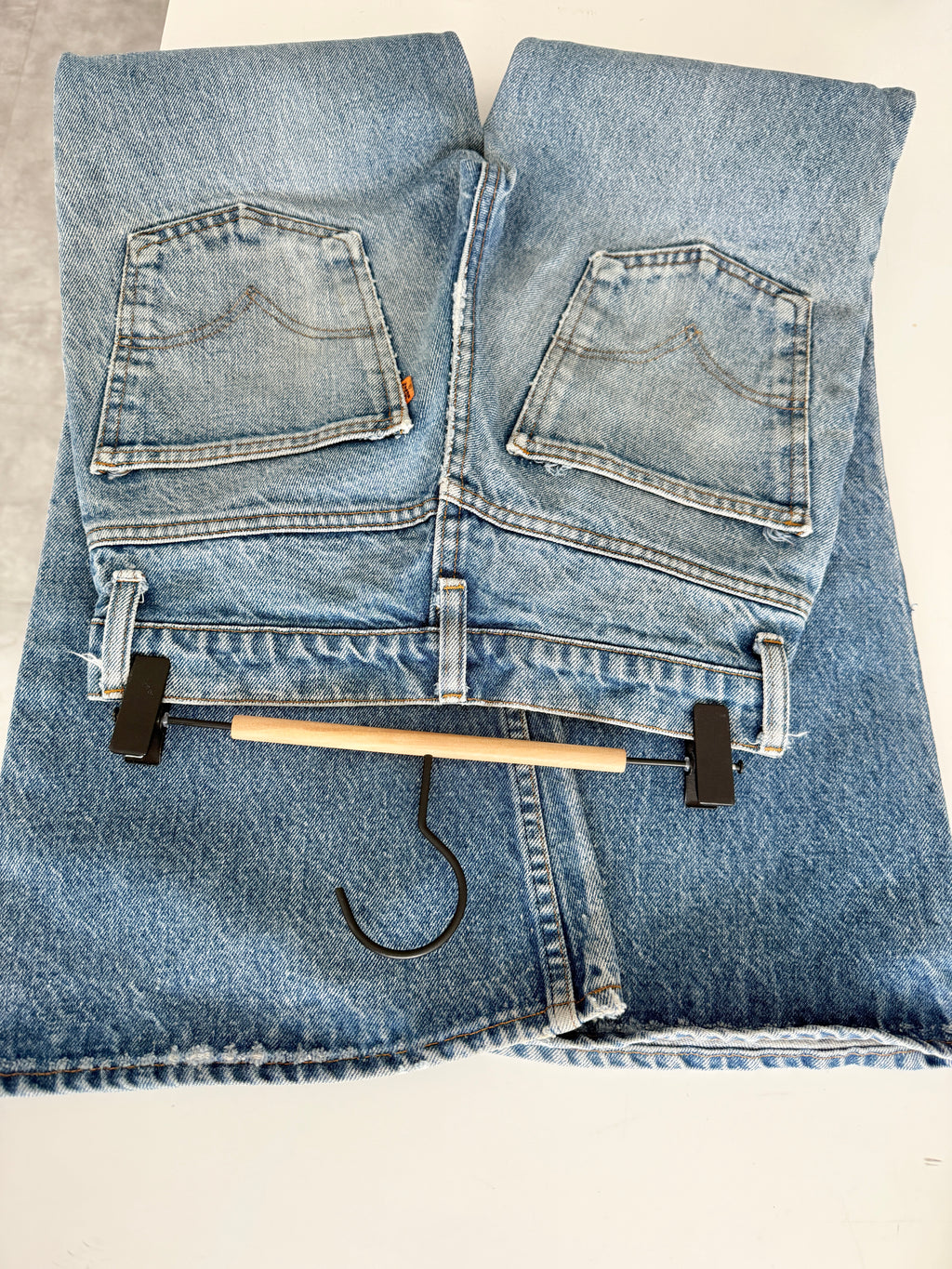 W26 L29 vintage Levis 684 26” measured waist faded blue 684s USA 70s