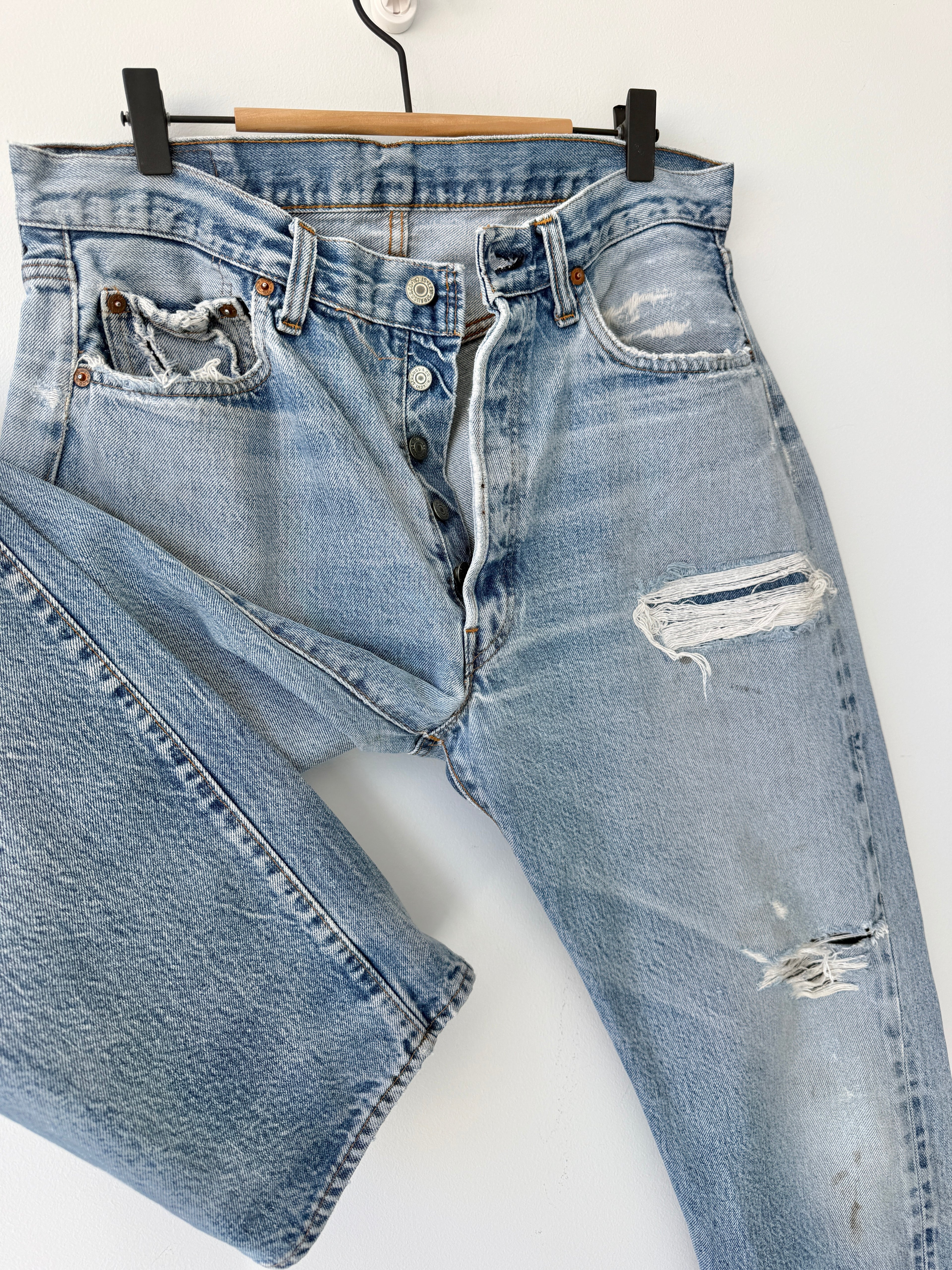 W32 L31 selvedge vintage Levis 501 31/32” measured light blue denim 70s Levi’s 501s USA
