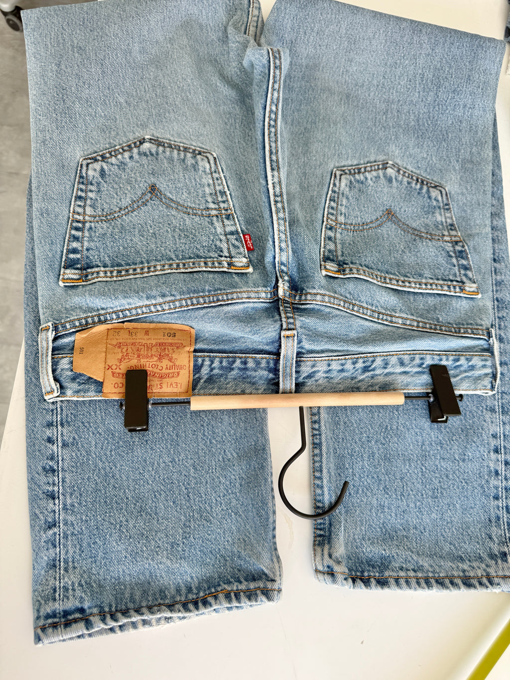 W31 L31 vintage Levis 501 medium light blue 30/31” measured waist 501s 90s USA