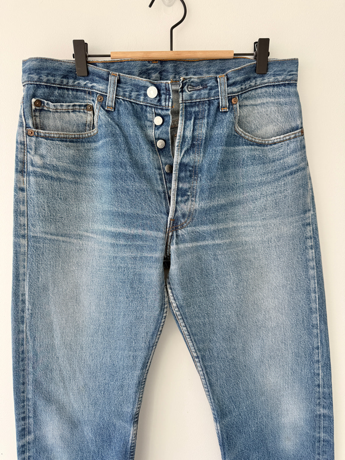 W32 L31 vintage Levis 501 dark blue faded  31/32” measured waist 501s USA