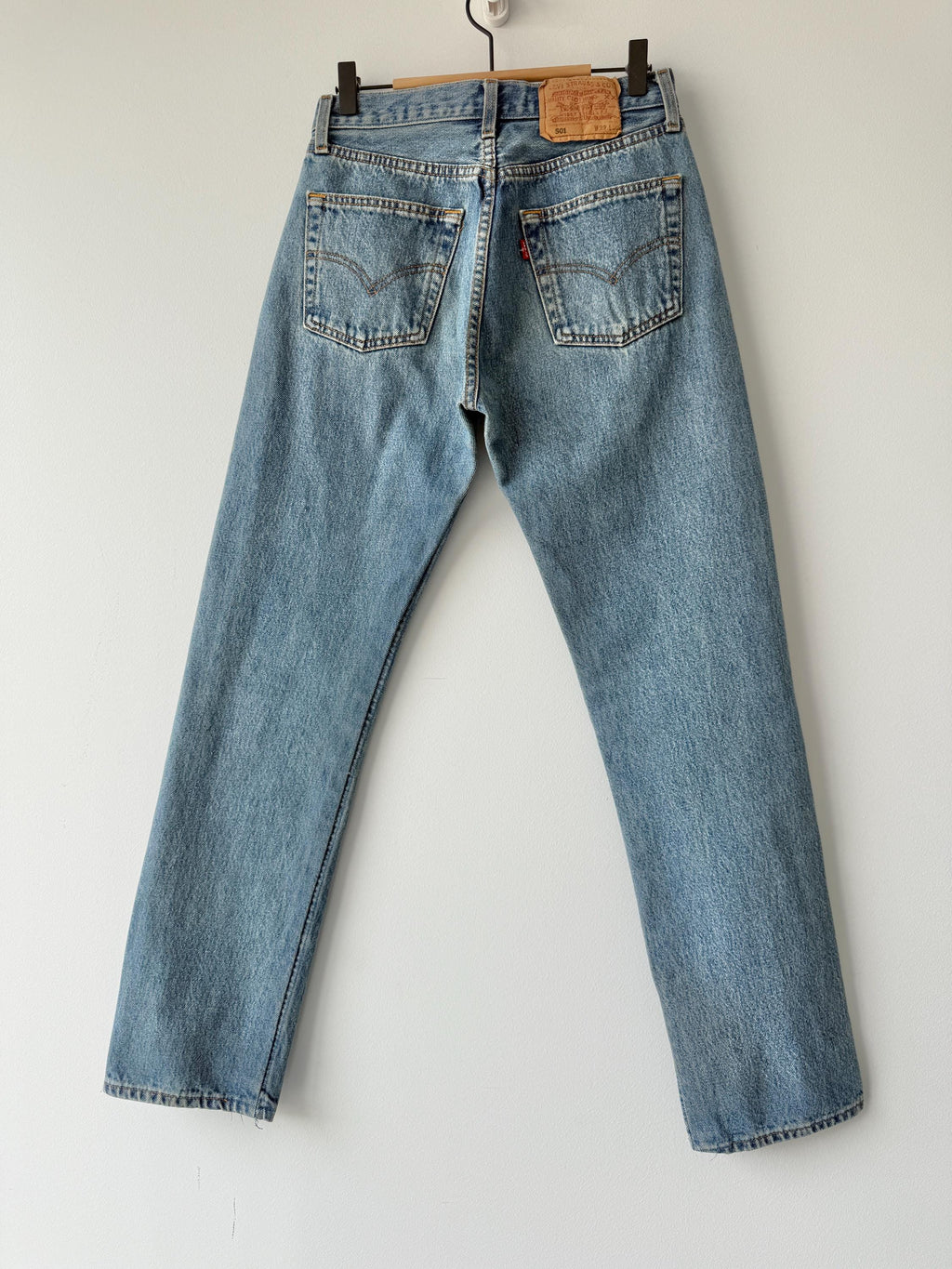 W27 L30 re done Levis 501 vintage 26-27” measured waist medium blue