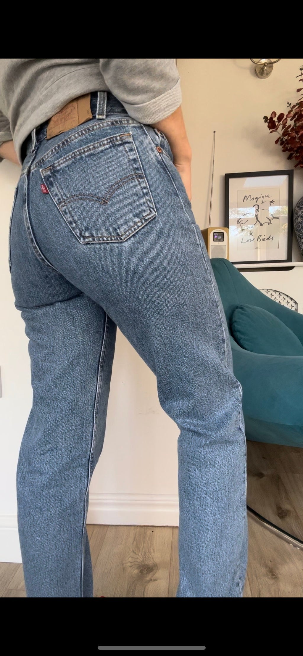 Levis 501 jeans w26 L31 90s medium wash faded blue 501 faded wash blue 501 vintage 501s