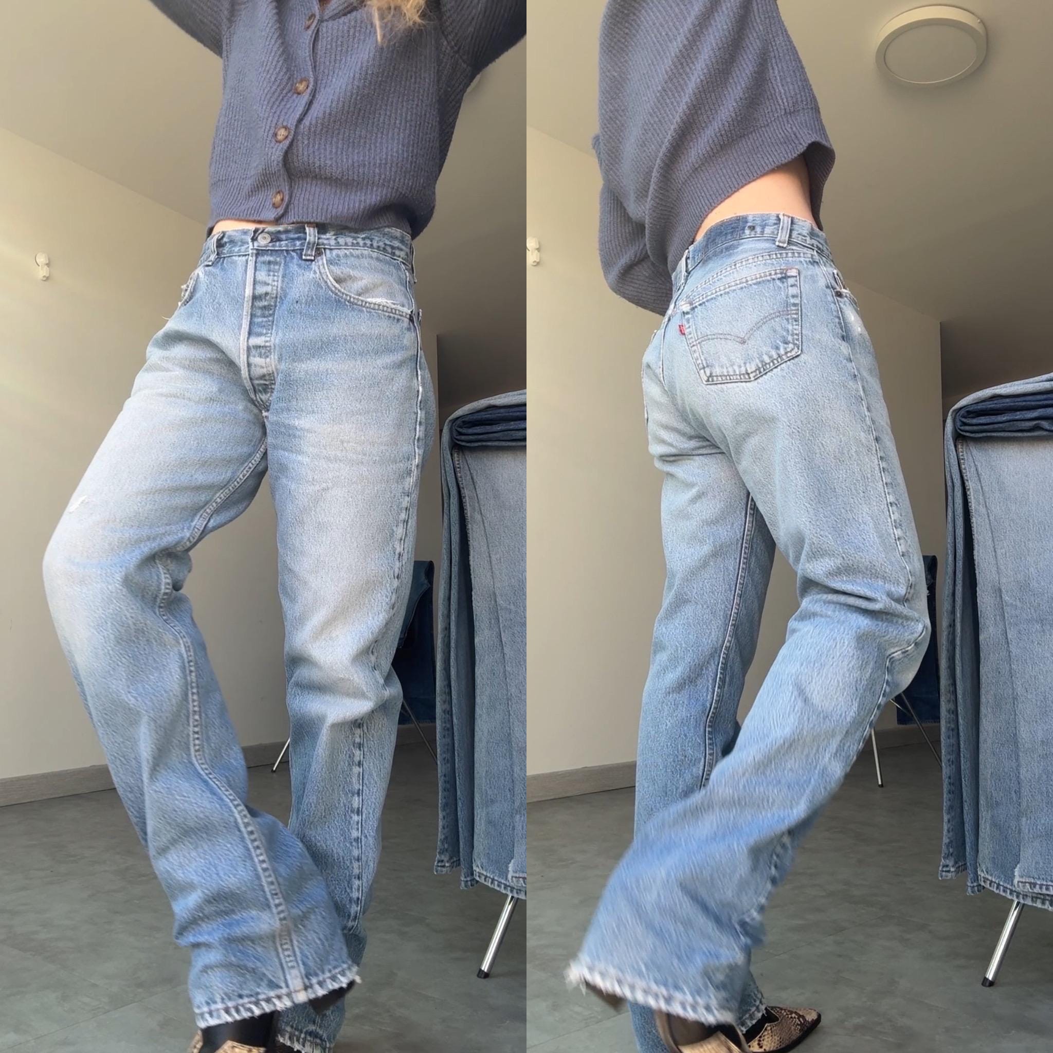 W31 L32 vintage Levis 501 30-31” measured waist medium faded denim made in USA 80s