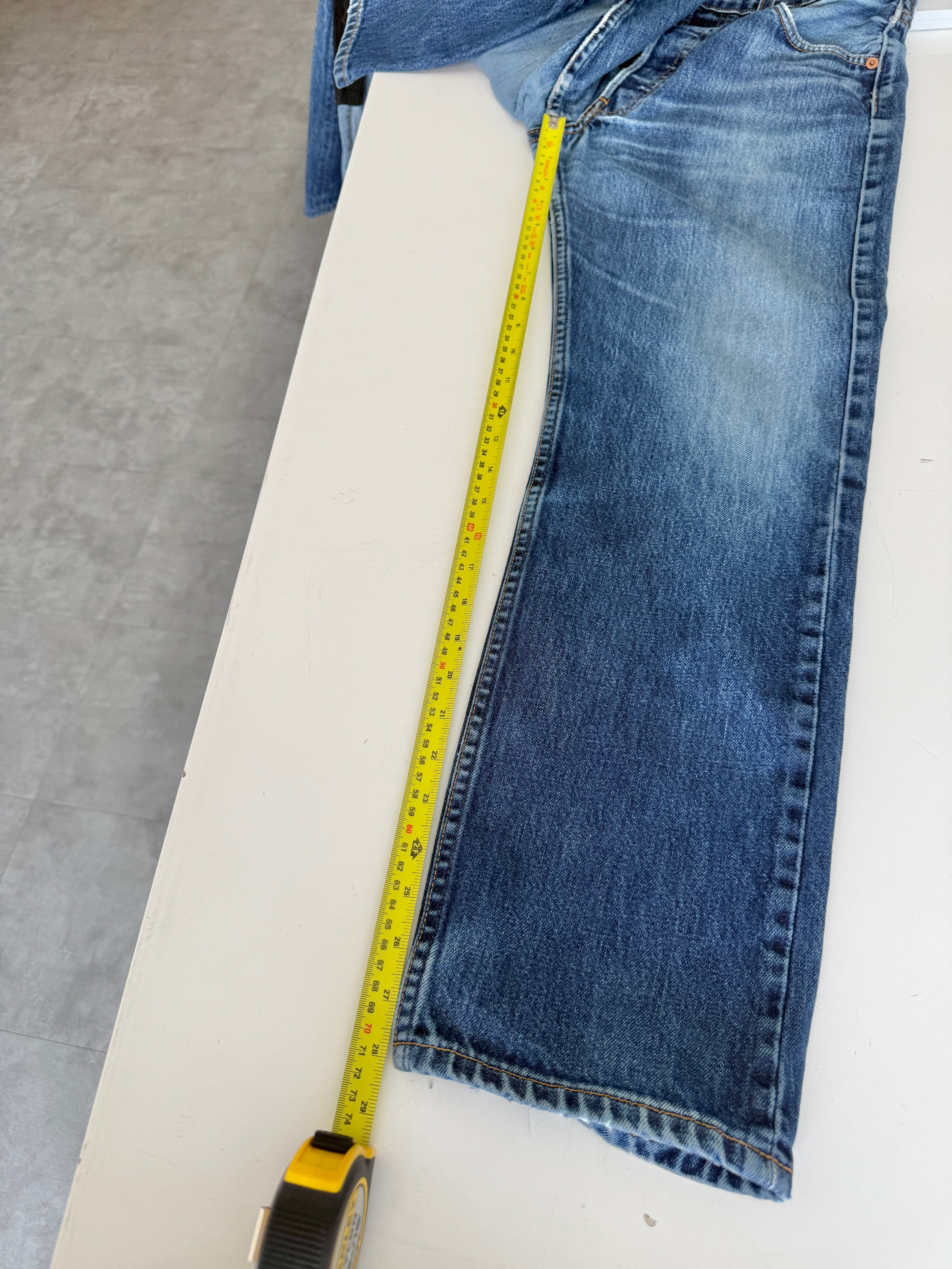 W28 L28 vintage Levis 501 27-28” measured dark blue faded denim Y2K 501s wallet mark