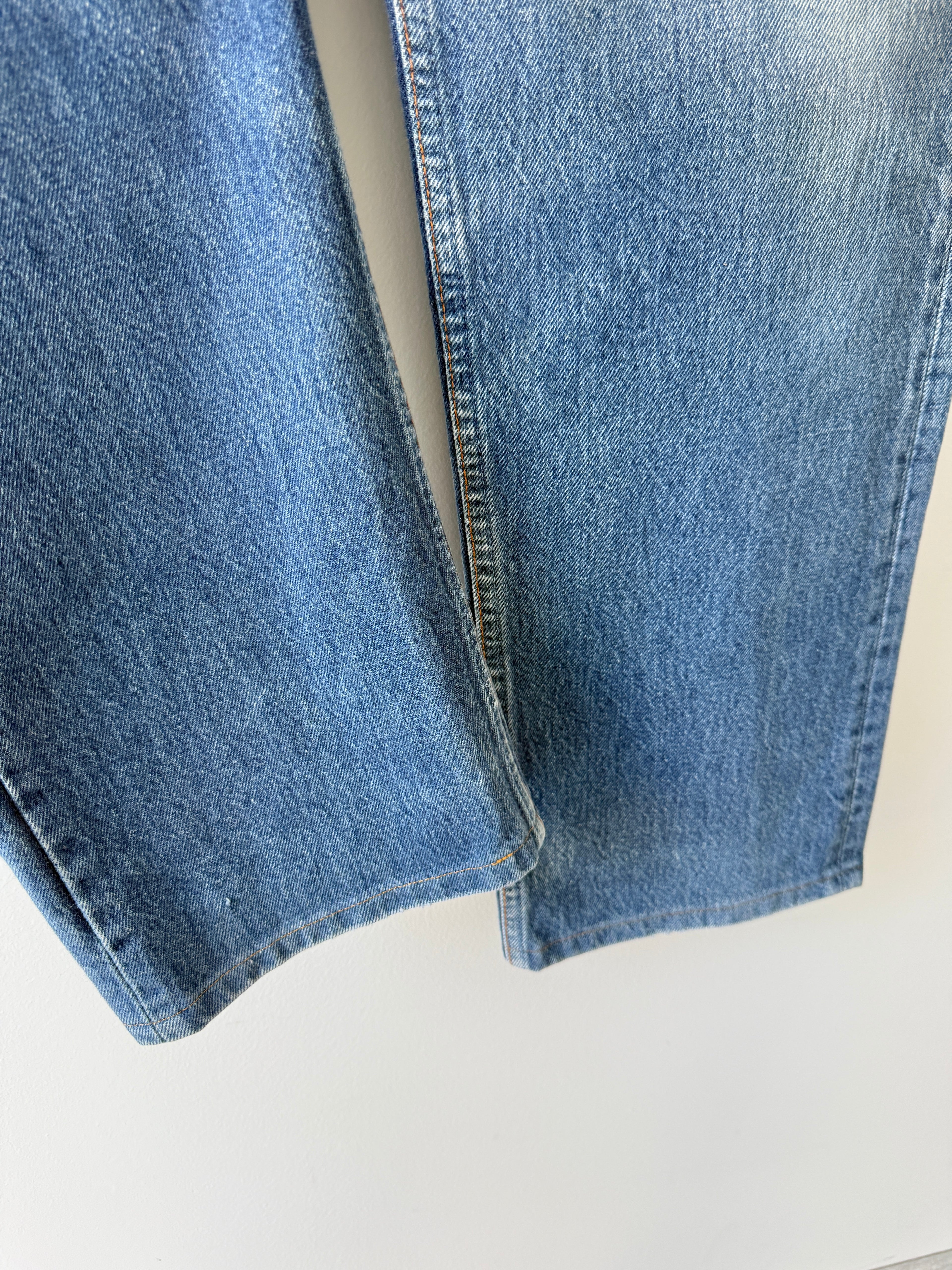 W31 L30 vintage Levis 501 30/31” measured waist dark faded 501s late 80s 90s denim