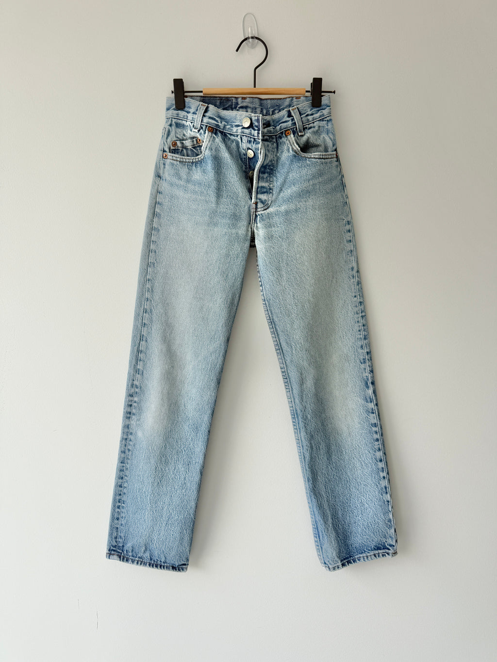 Soft W24 L28 vintage Levis 701s 23/24” measured waist light faded blue USA 80s 701s