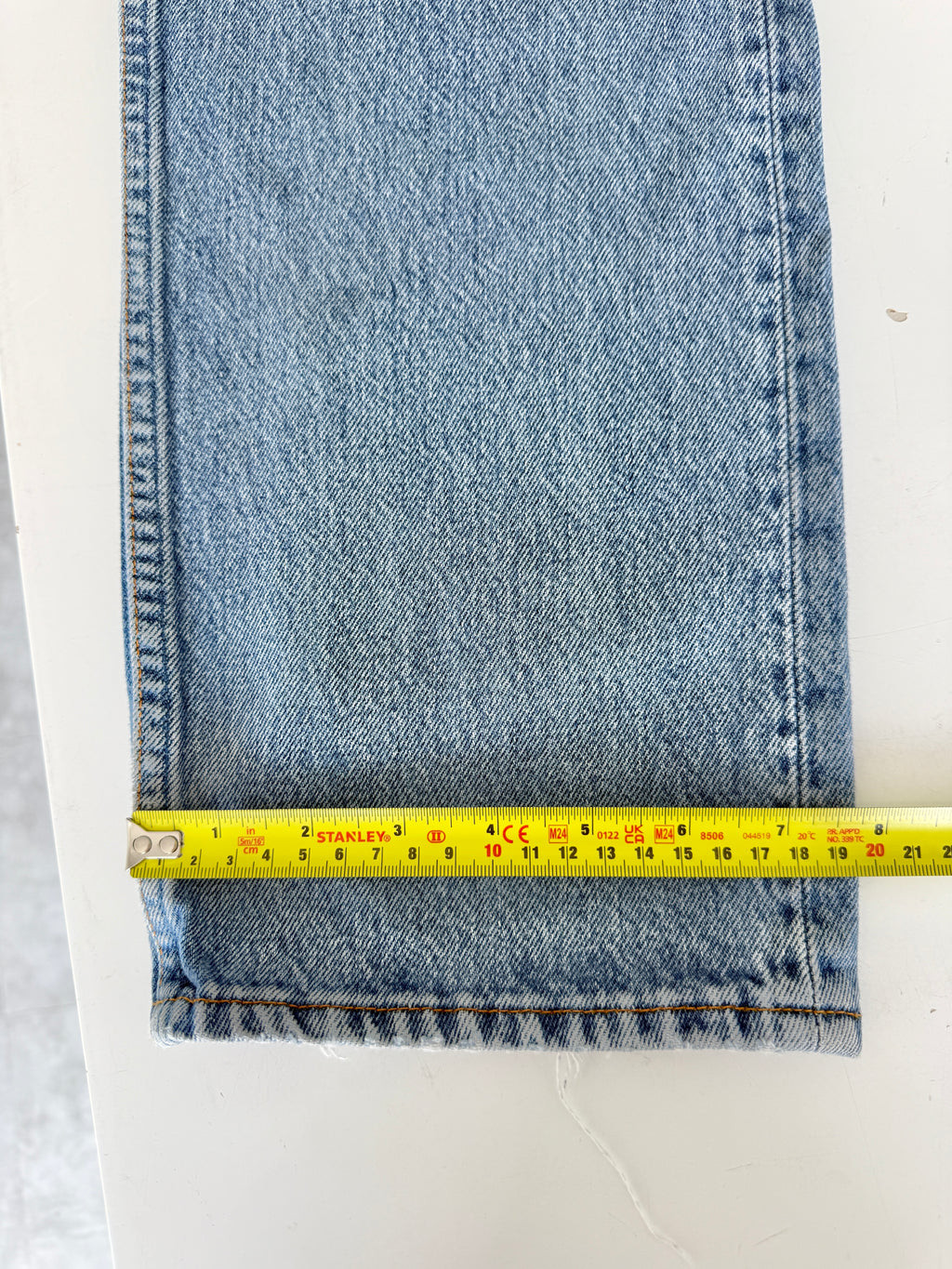 W29 L34 vintage Levis 501 29” measured medium light blue faded 90s denim Levi’s 501s USA