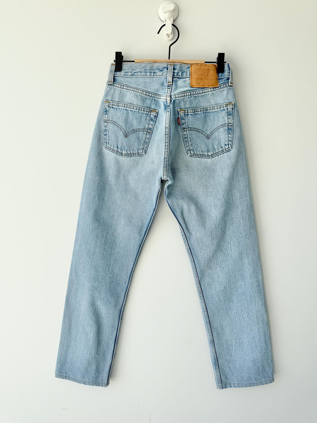 W26 L28 Levis 501 vintage 25-26” waist light blue 501s made in USA y2k