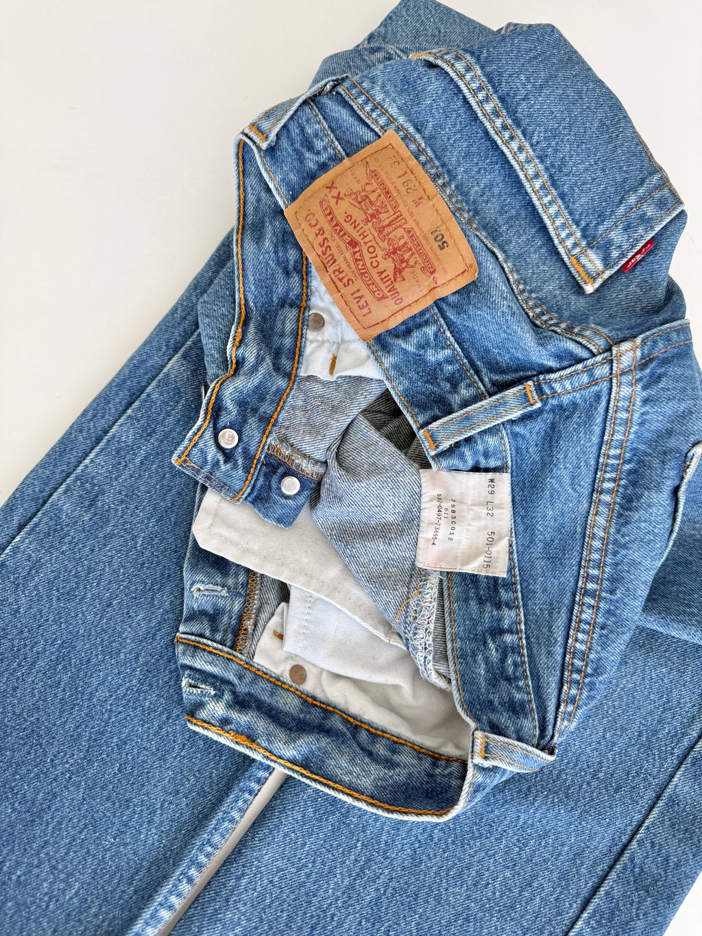 W27 L29 vintage Levis 501s 26/27” darker faded blue Levi’s 501s faded whiskers