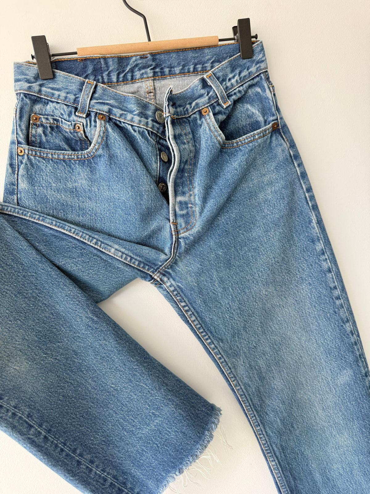 W27 L27 vintage Levis 701 0117 dark faded blue 29/30” measured waist 701 0117s 80s USA