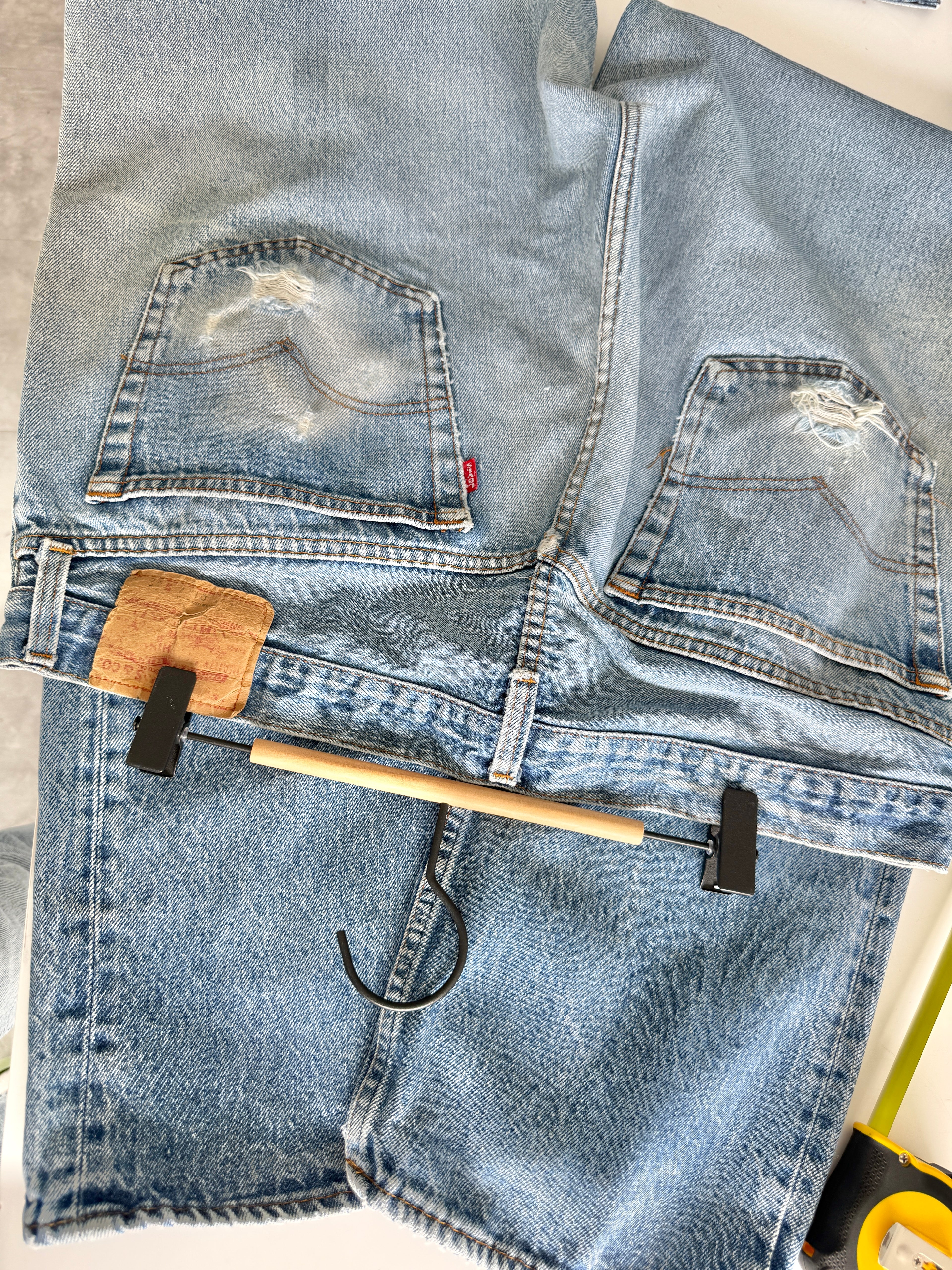 W38 L32 vintage Levis 501s 37/38” measured medium light medium fade denim Levi’s 501s 80s USA