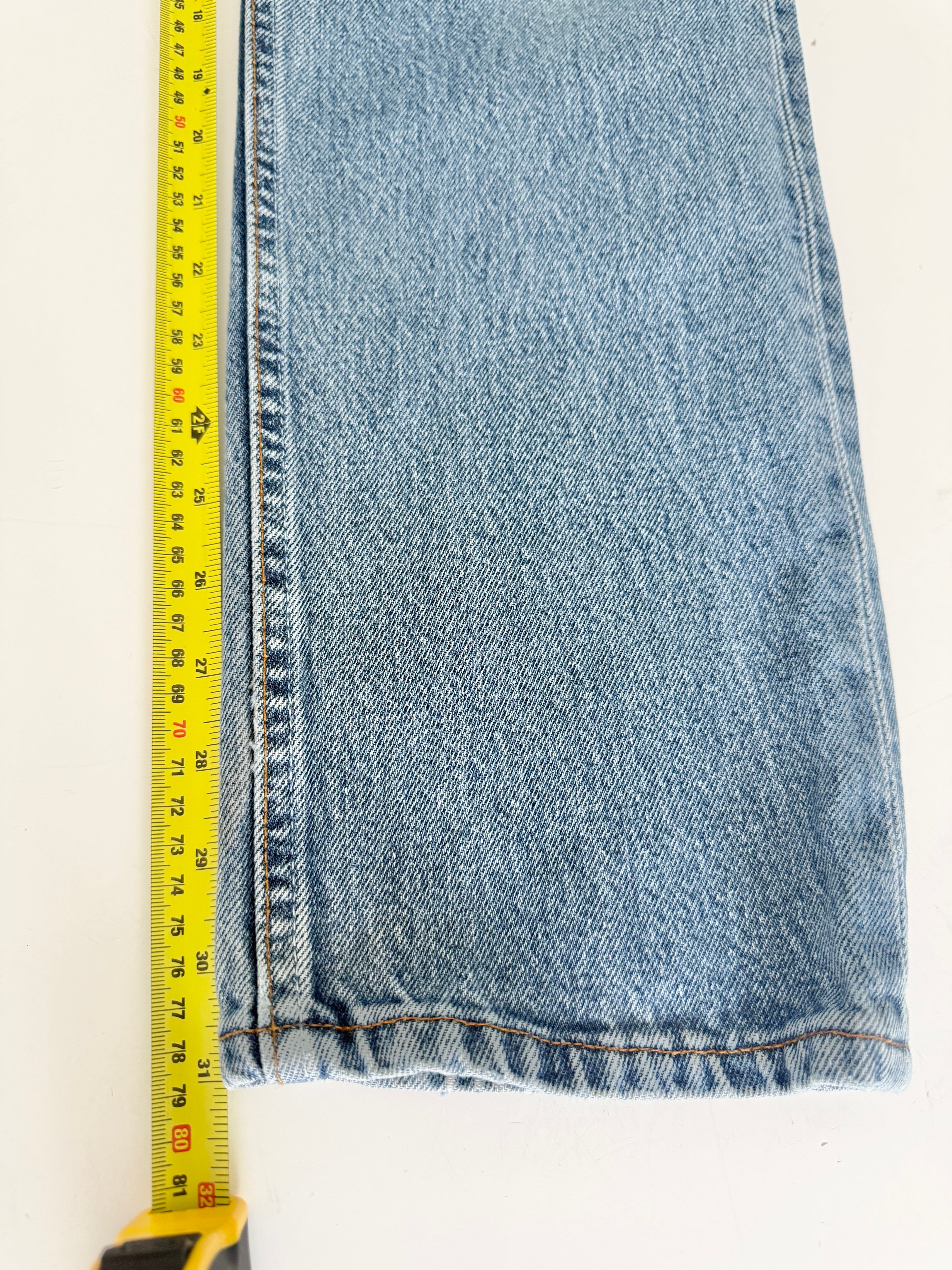 W25 L30 vintage Levis 501 24-25” medium blue 90s Levi’s 501s