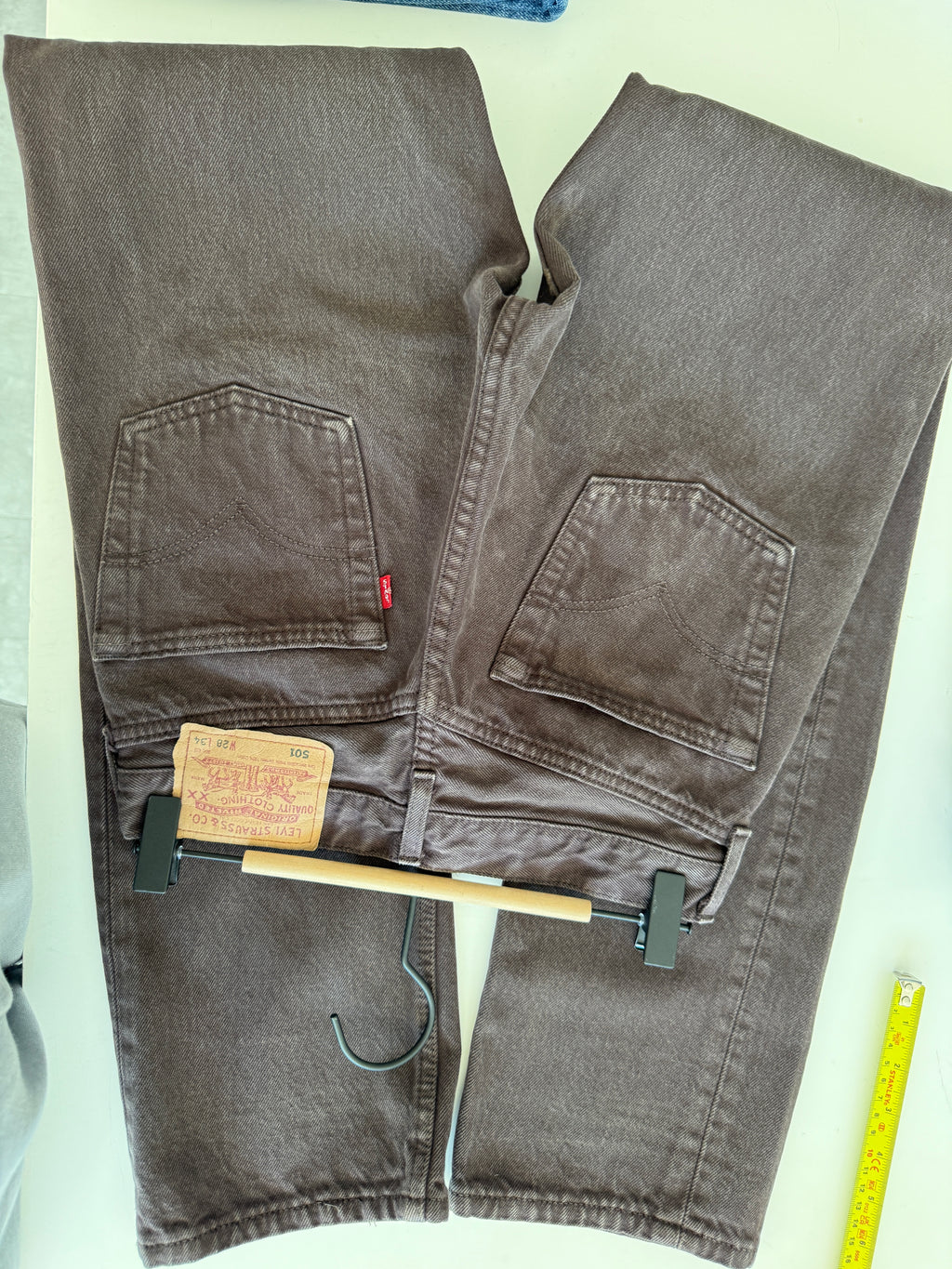 W25 L32 vintage Levis 501 25” measured brown 90s 501s