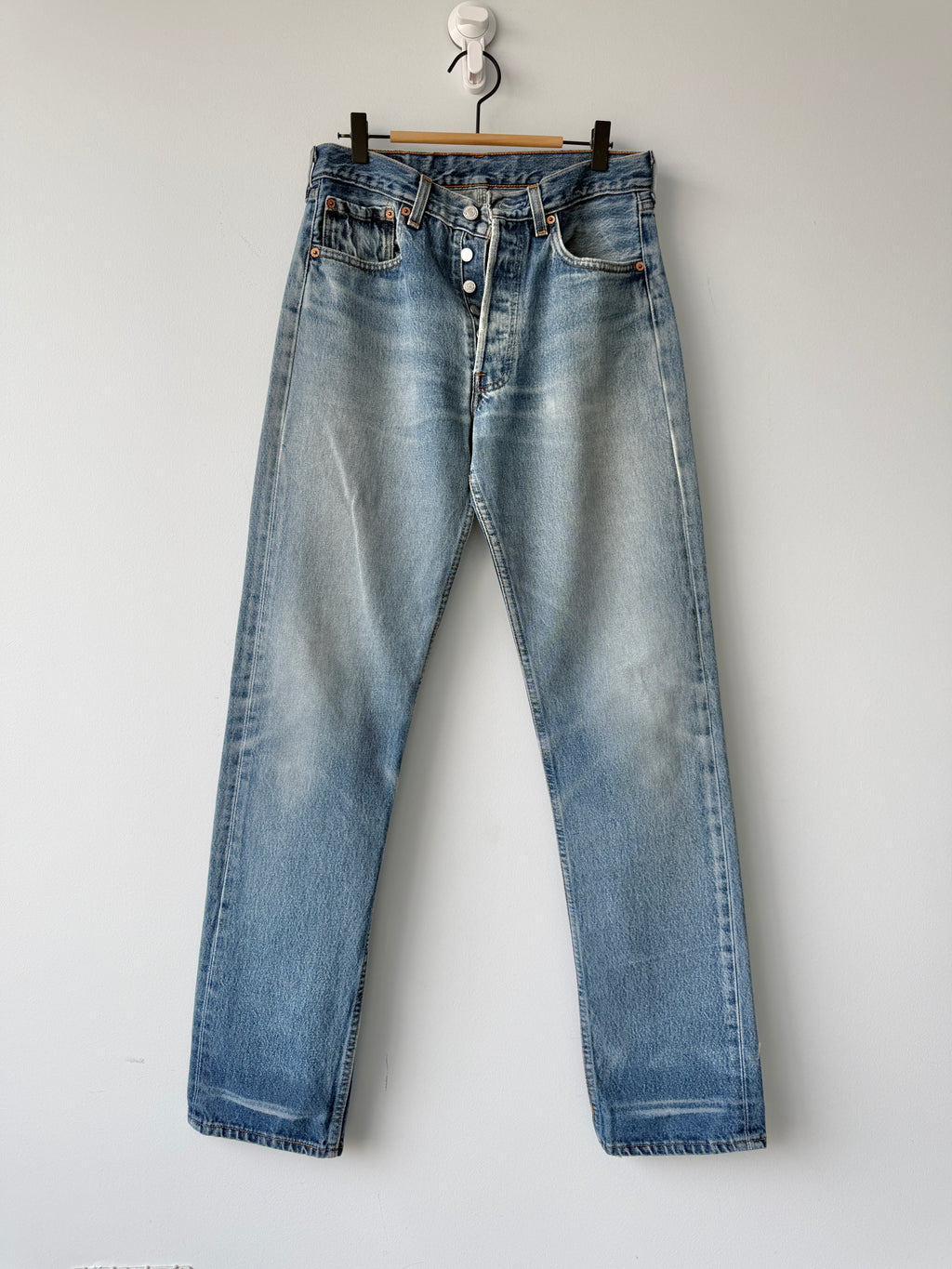 Soft W29 L34 vintage Levis 501 28/29” measured unique faded blue denim 90s USA Levi’s 501s