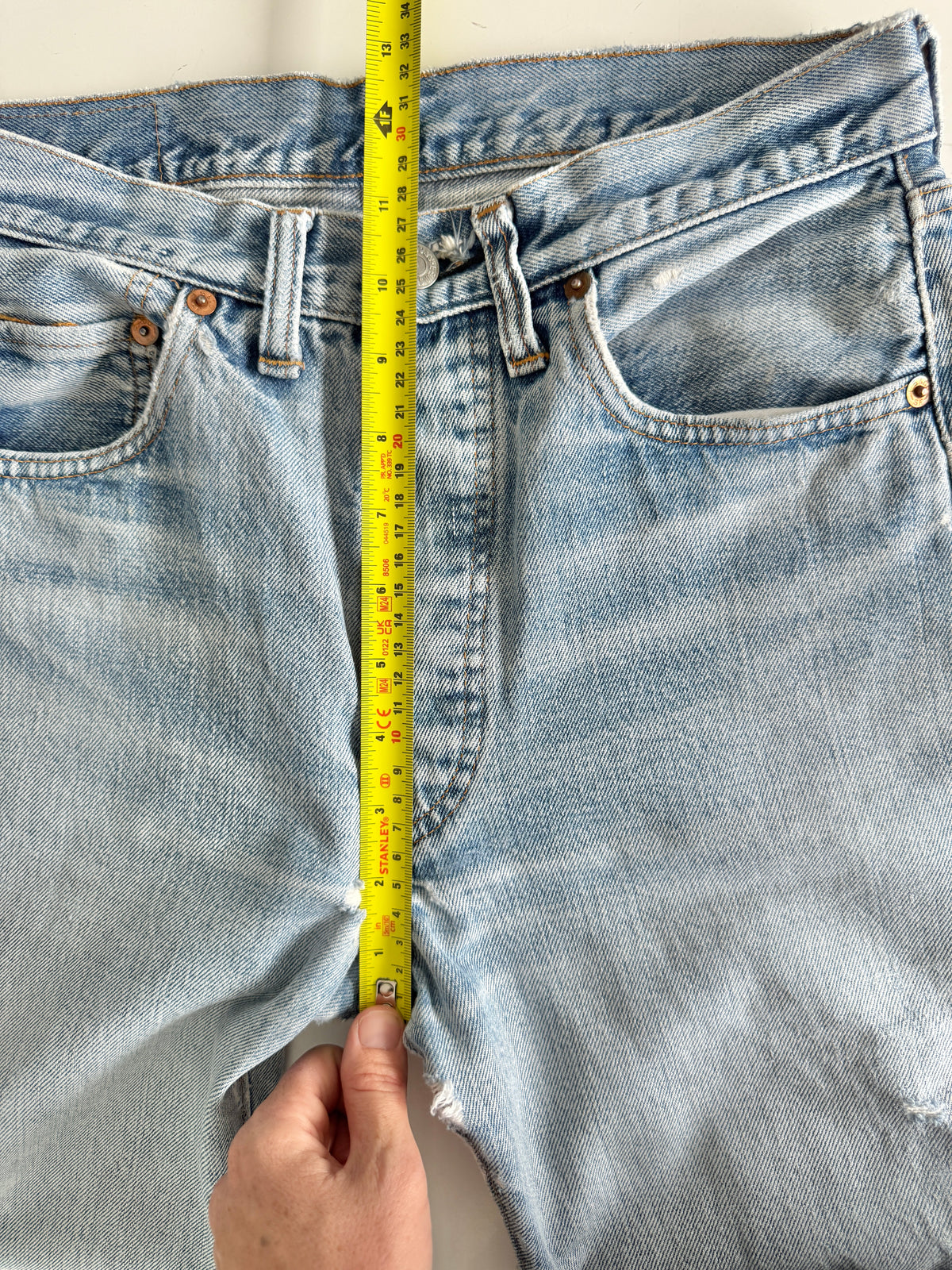 Selvedge W28 L30 vintage Levis 501s 26/28” measured whisker light blue fade 70s selvedge 501s USA