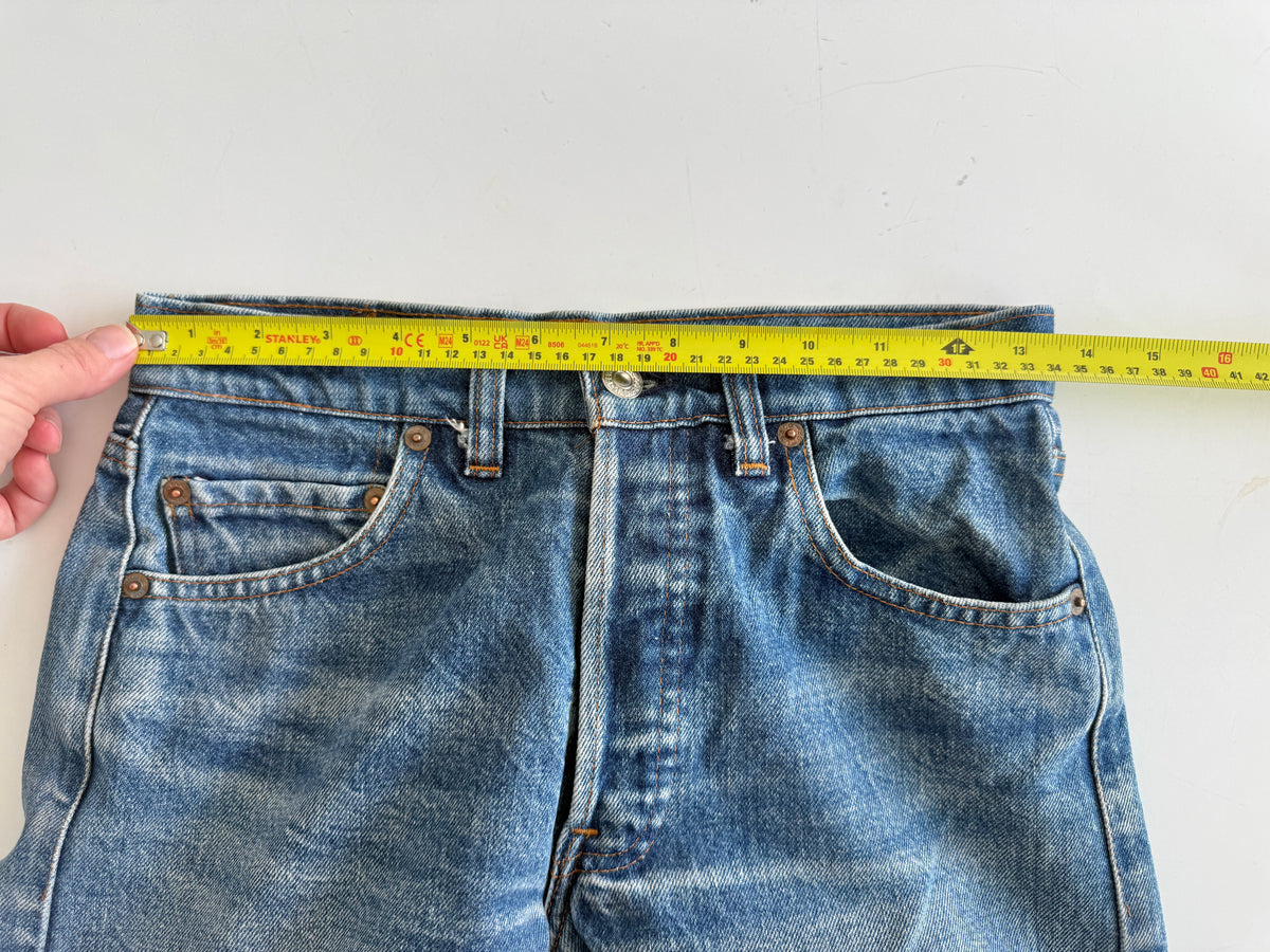 W26 L28 vintage Levis 501 dark blue 25/26” measured waist 501s 80s