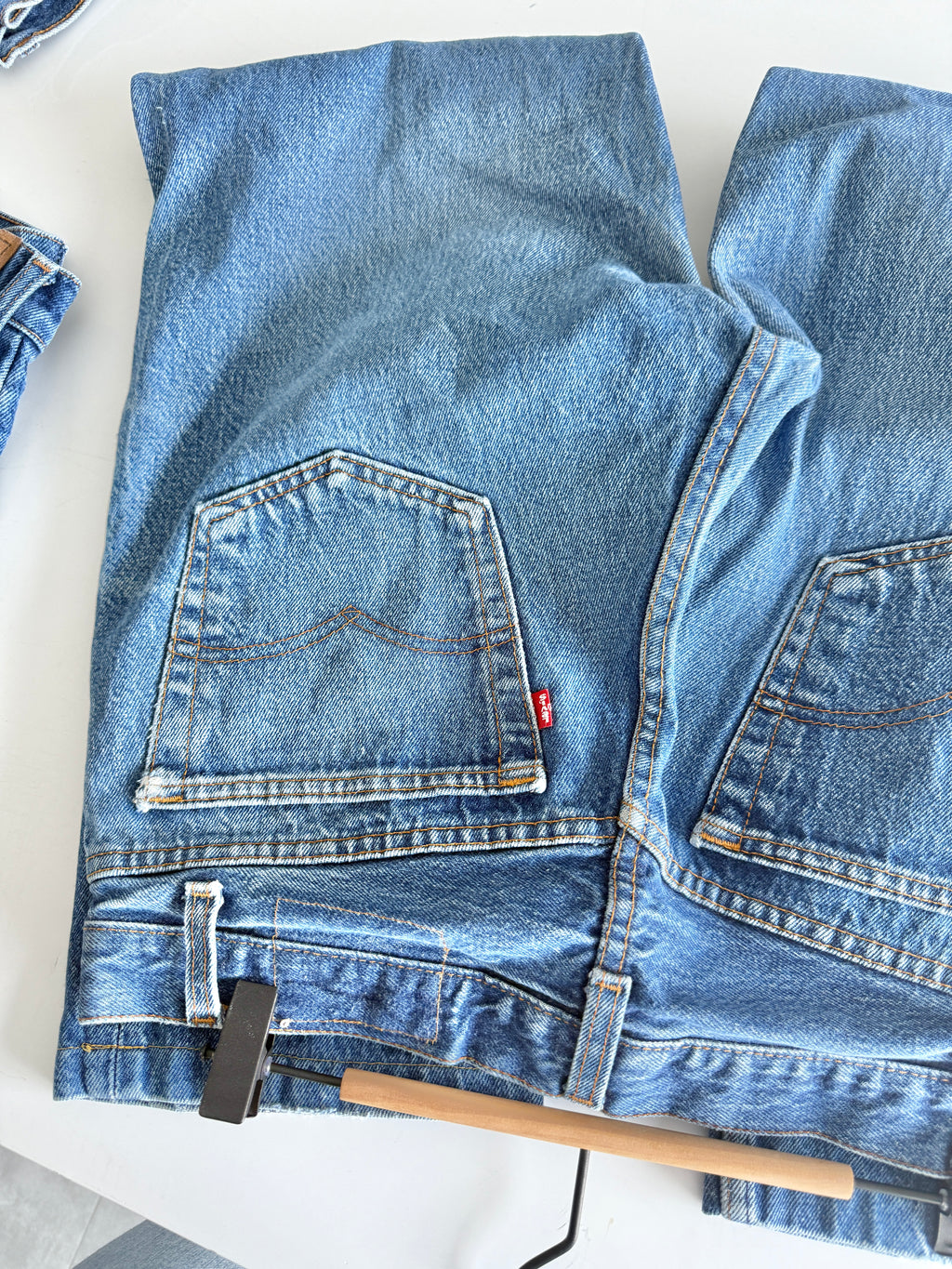 W30 L27 vintage Levis 501 29-30” measured dark raw blue faded made in USA 80s