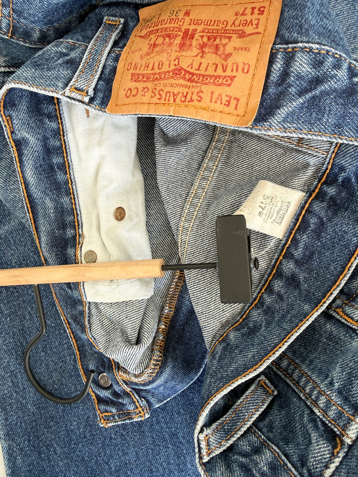 W33 L31 vintage Levis 517 dark blue faded wallet mark 33” measured waist 517s