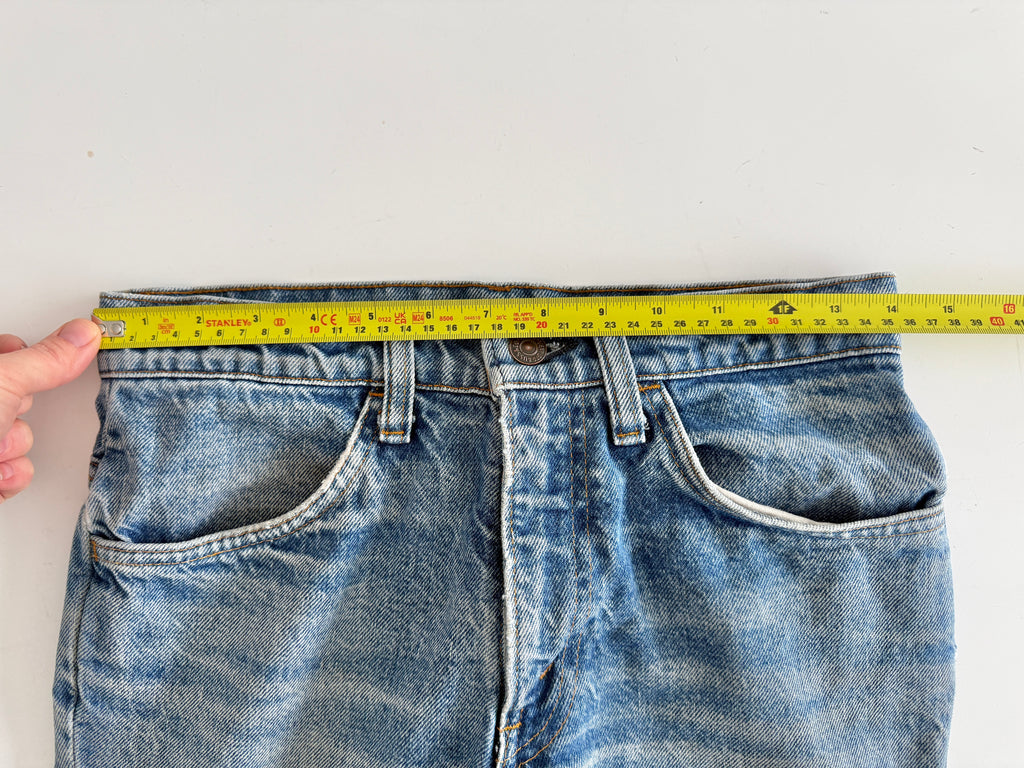 W26 L29 vintage Levis 684 26” measured waist faded blue 684s USA 70s