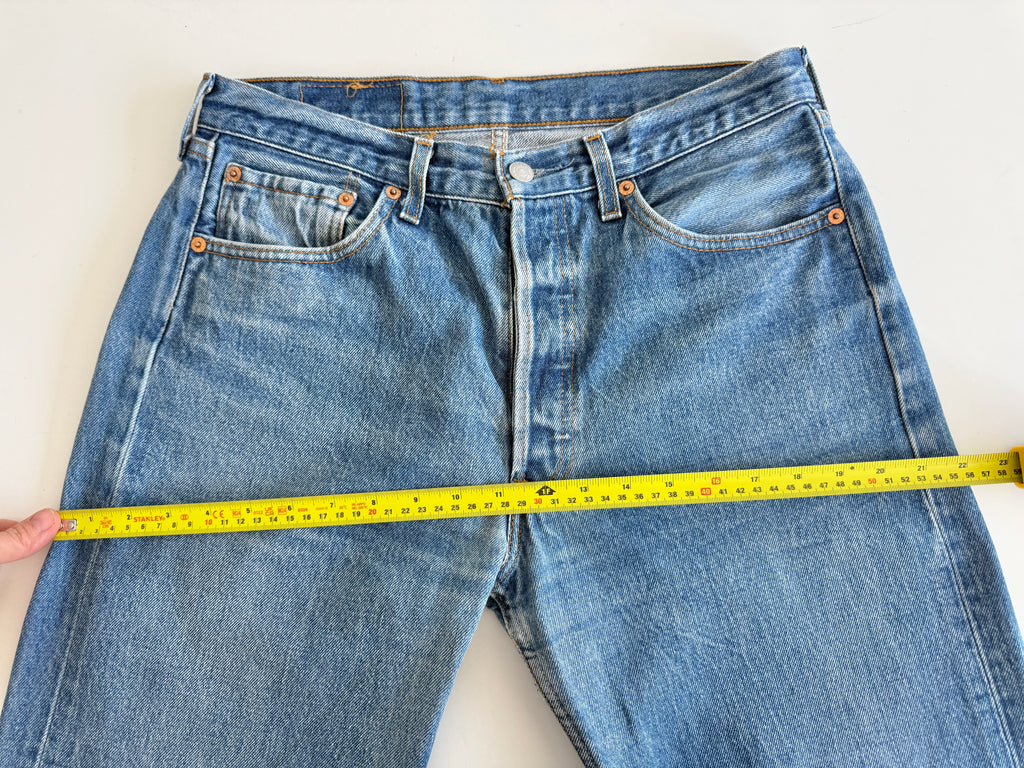 W31 L29 vintage Levis 501s 30/31” measured dark fade blue 90s 501s