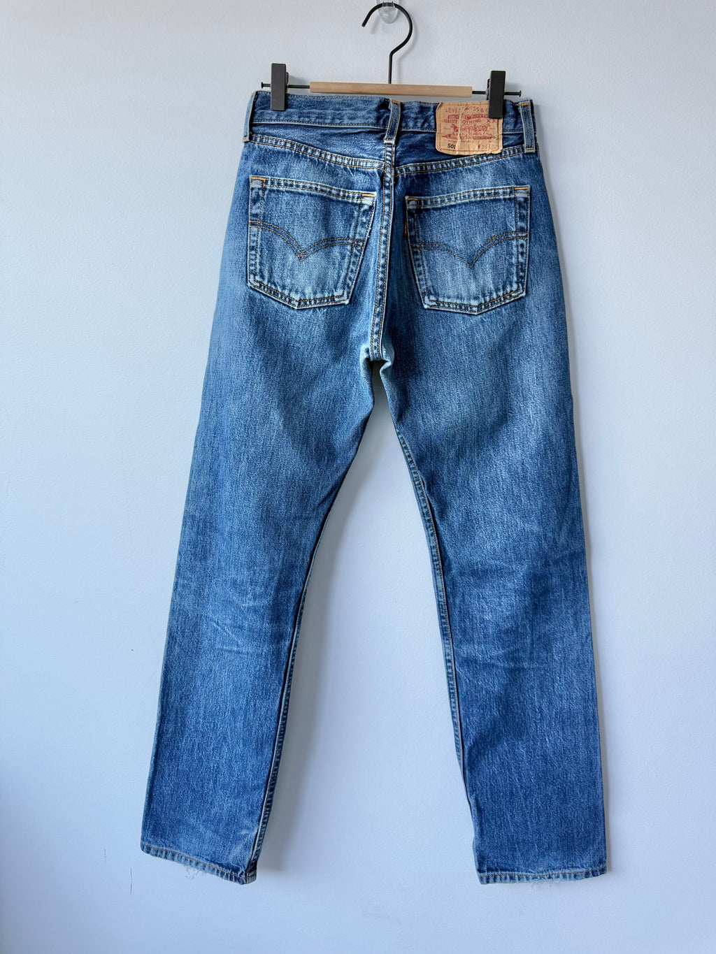 W26 L30 vintage Levis 501 dark blue 25/26” measured waist Y2K levis 501s