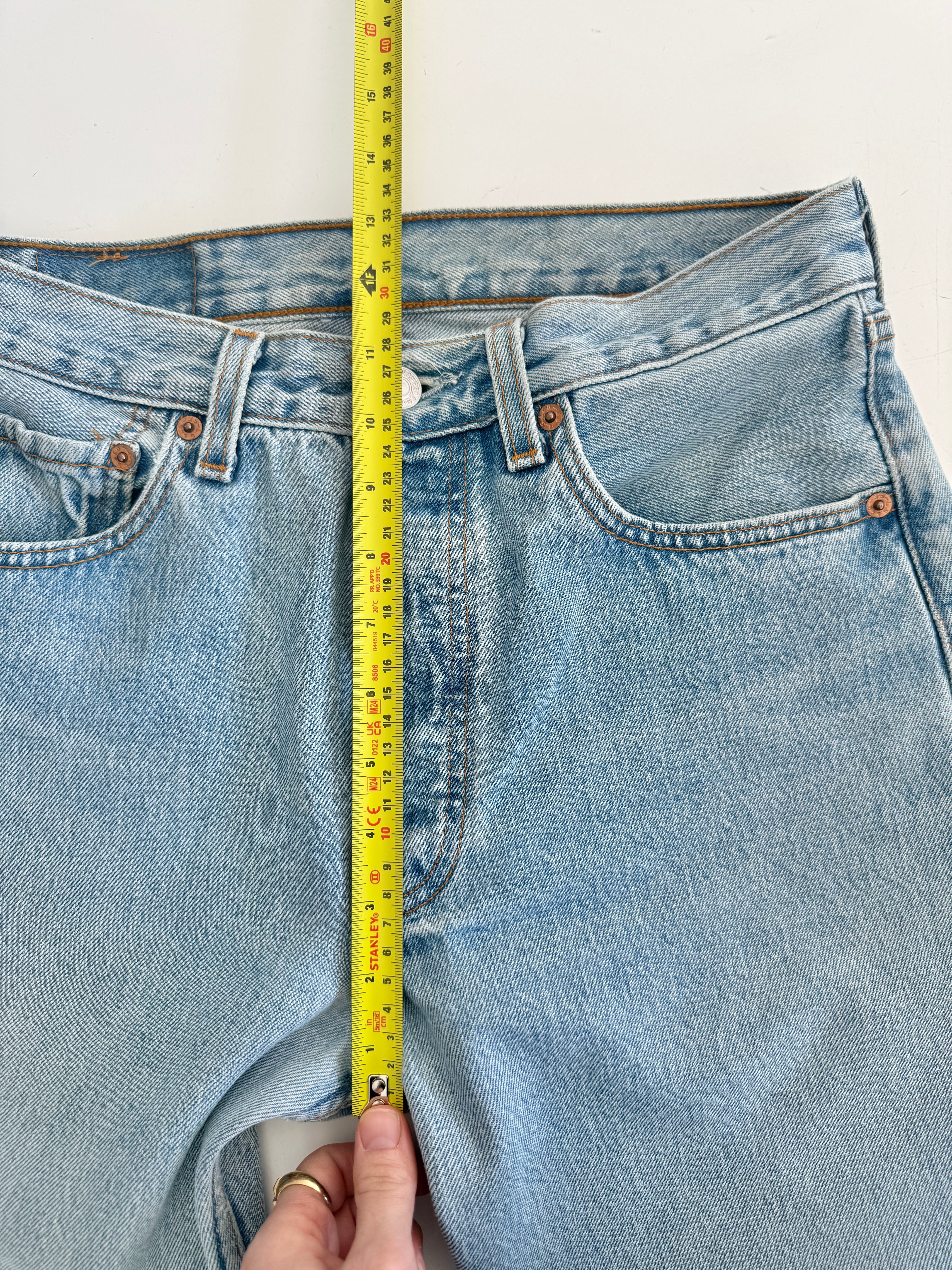 W29 L30 vintage Levis 501 28-29”measured light blue 90s USA 501s