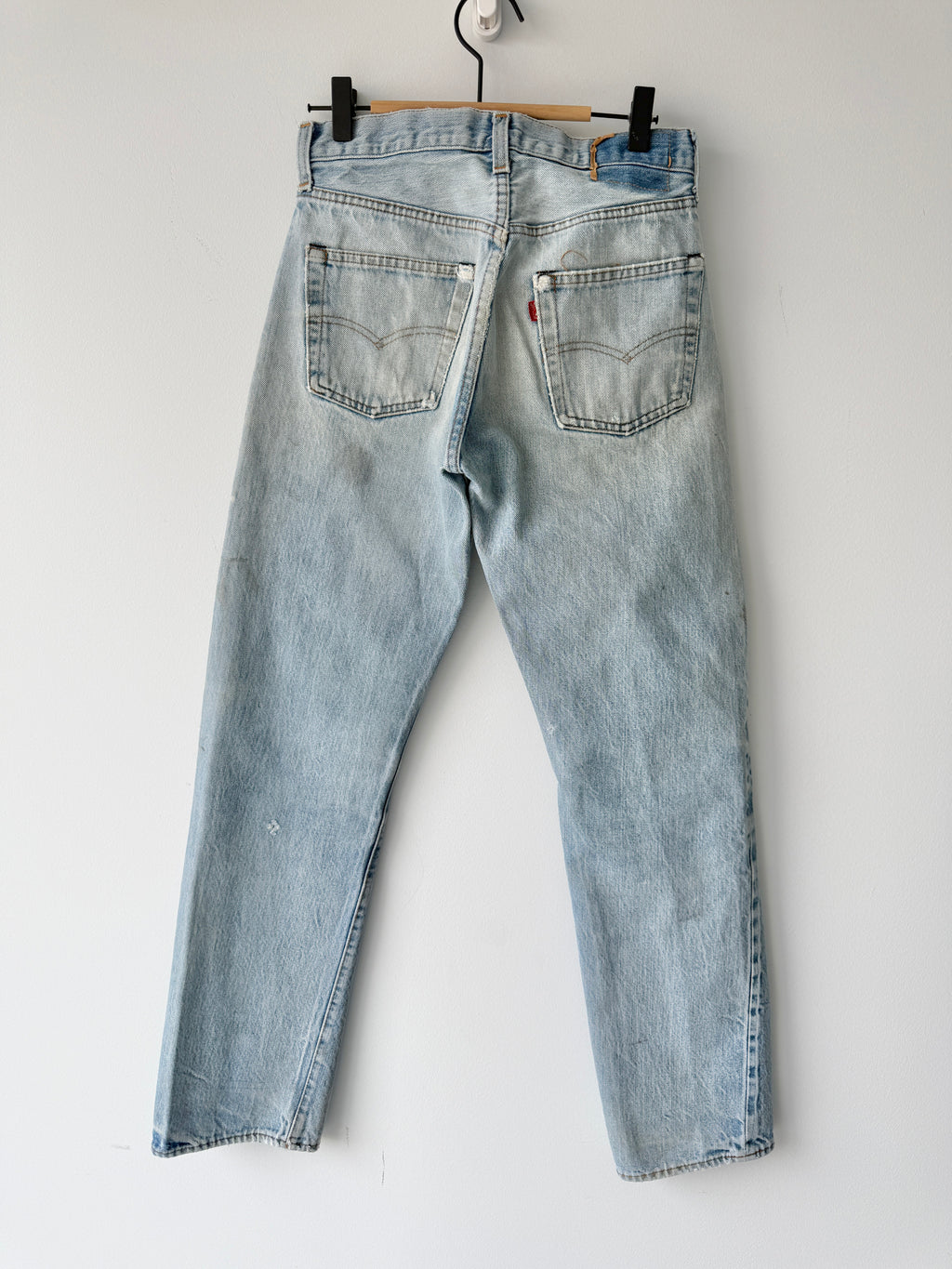 Selvedge W27 L30 vintage Levis 501 26/27” measured light blue faded 80s USA Levi’s 501s