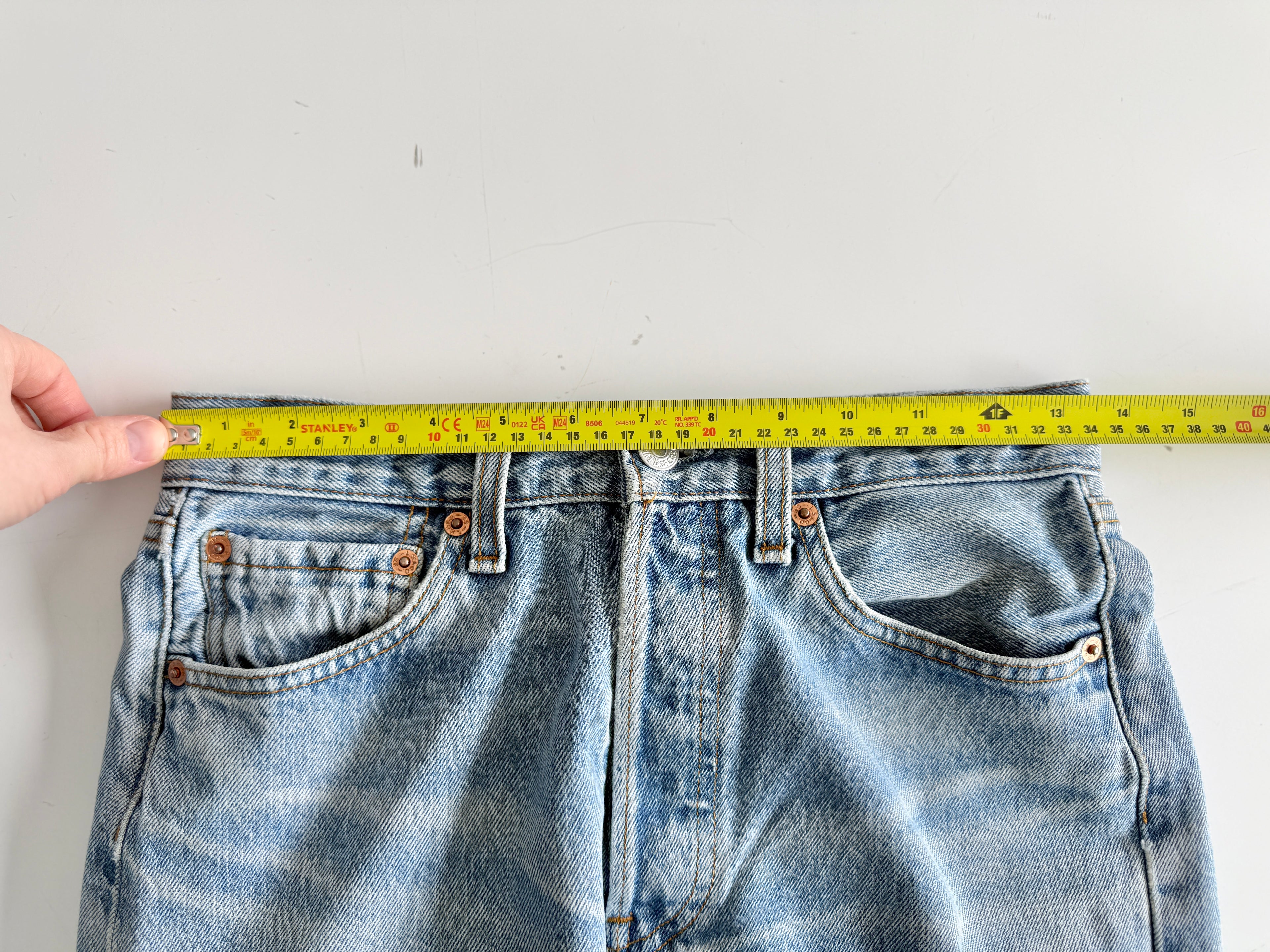 Soft W26 L29 vintage Levis 501 25/26” measured unique faded blue denim Y2K  Levi’s 501s