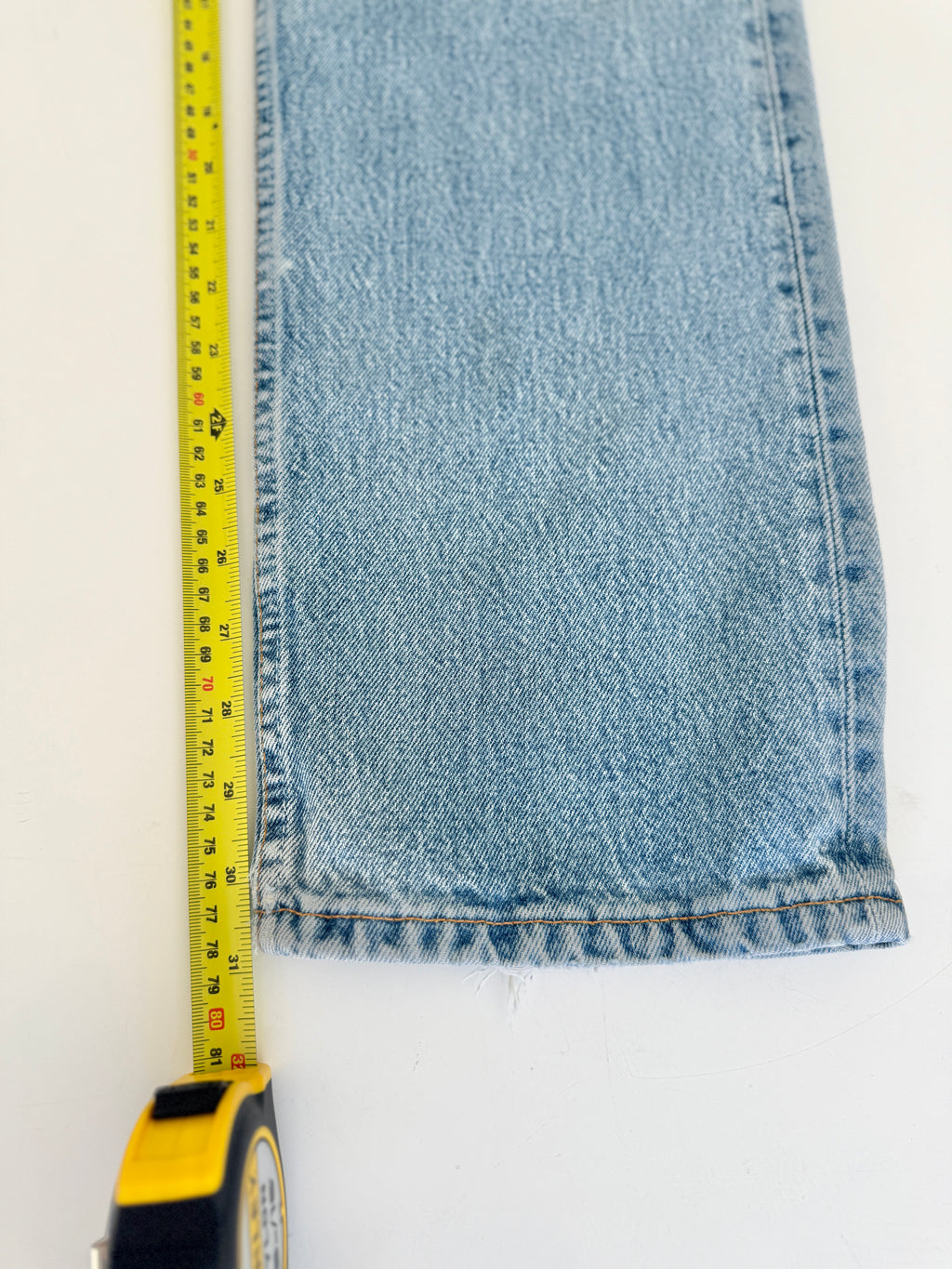 W29 L30 vintage Levis 501 29” measured medium faded blue Y2K Levi’s 501s