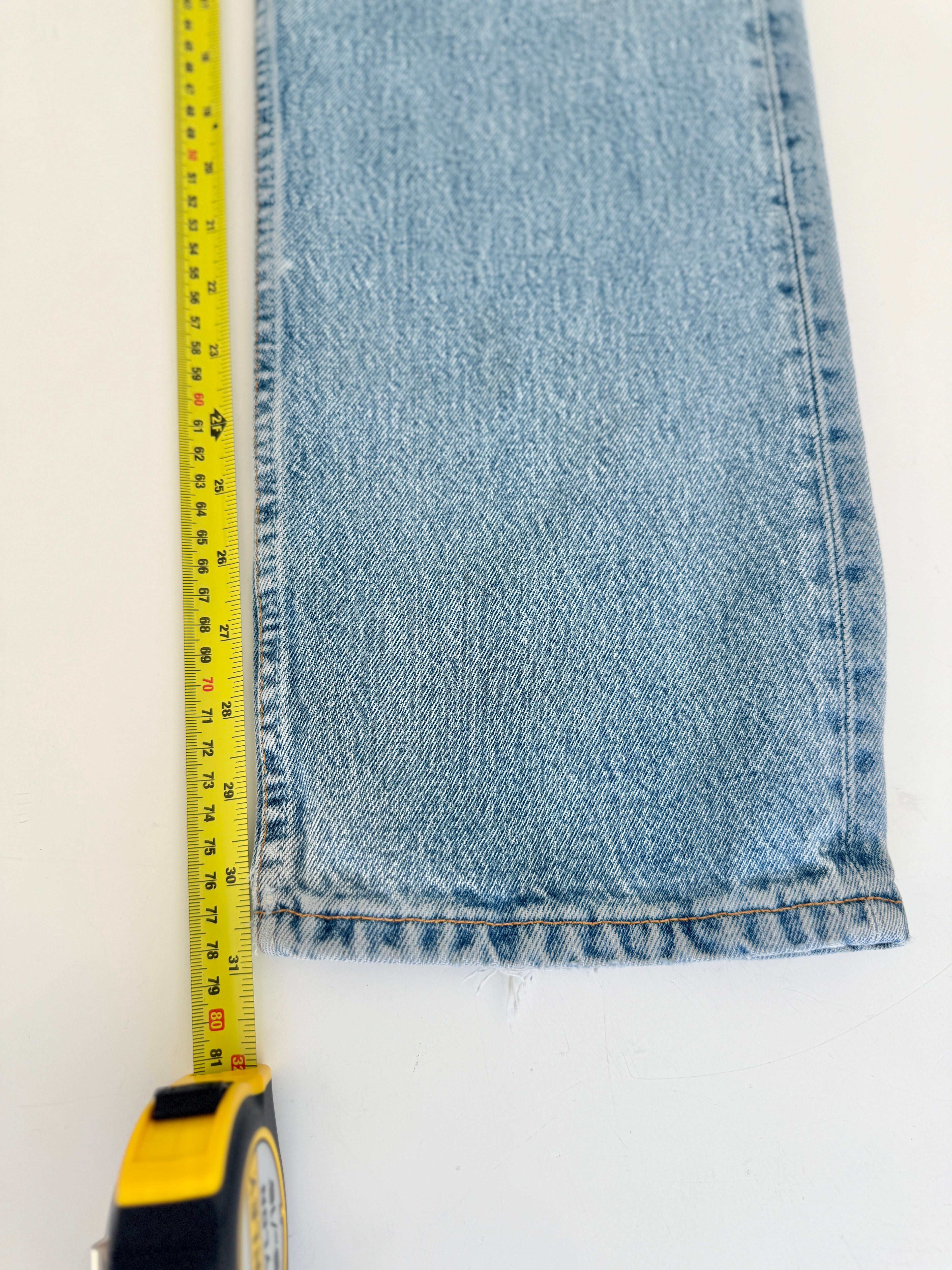 W29 L30 vintage Levis 501 29” measured medium faded blue Y2K Levi’s 501s