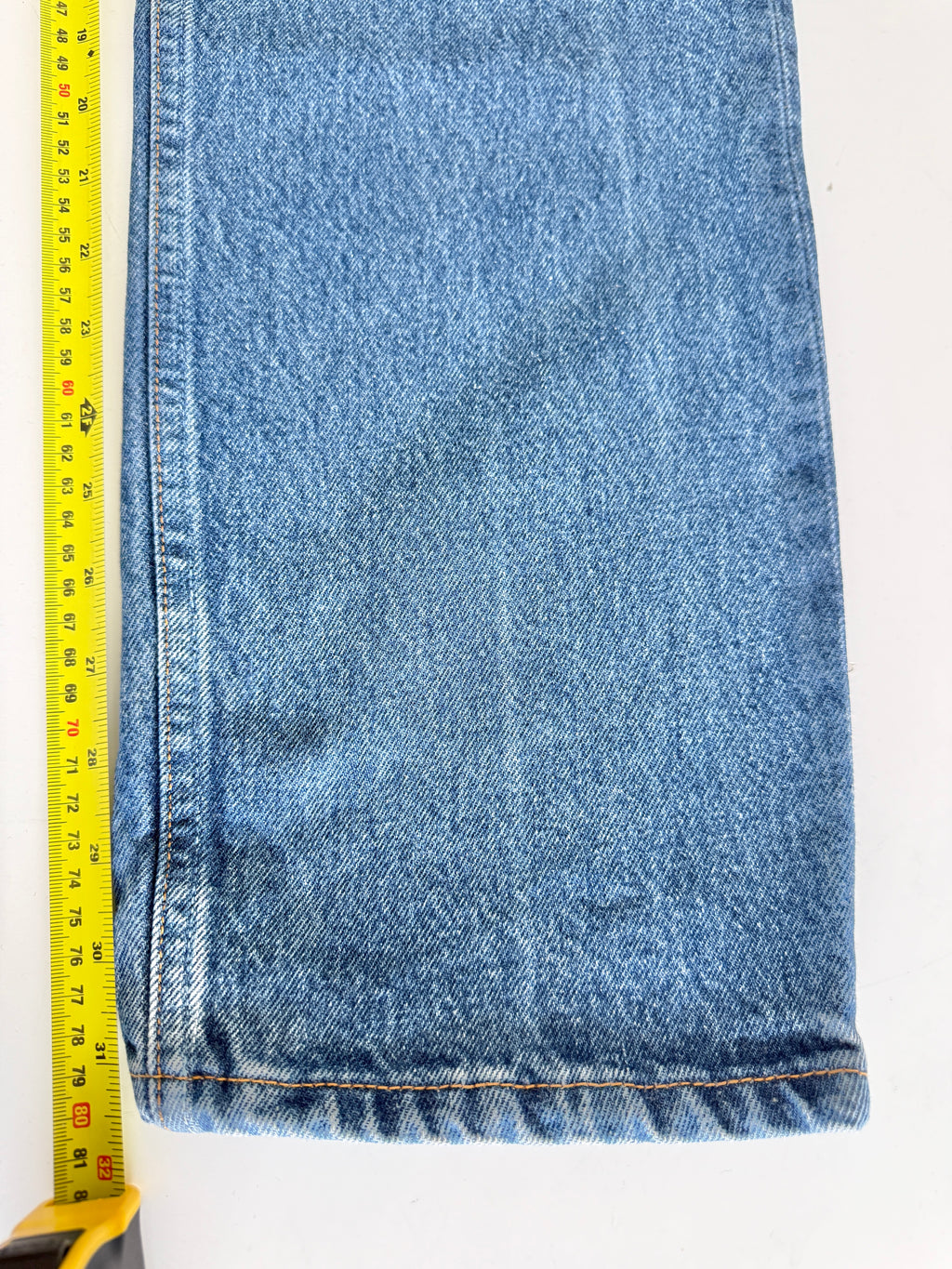 W31 L31 vintage Levis 501 30-31” measured dark blue made in 90s USA