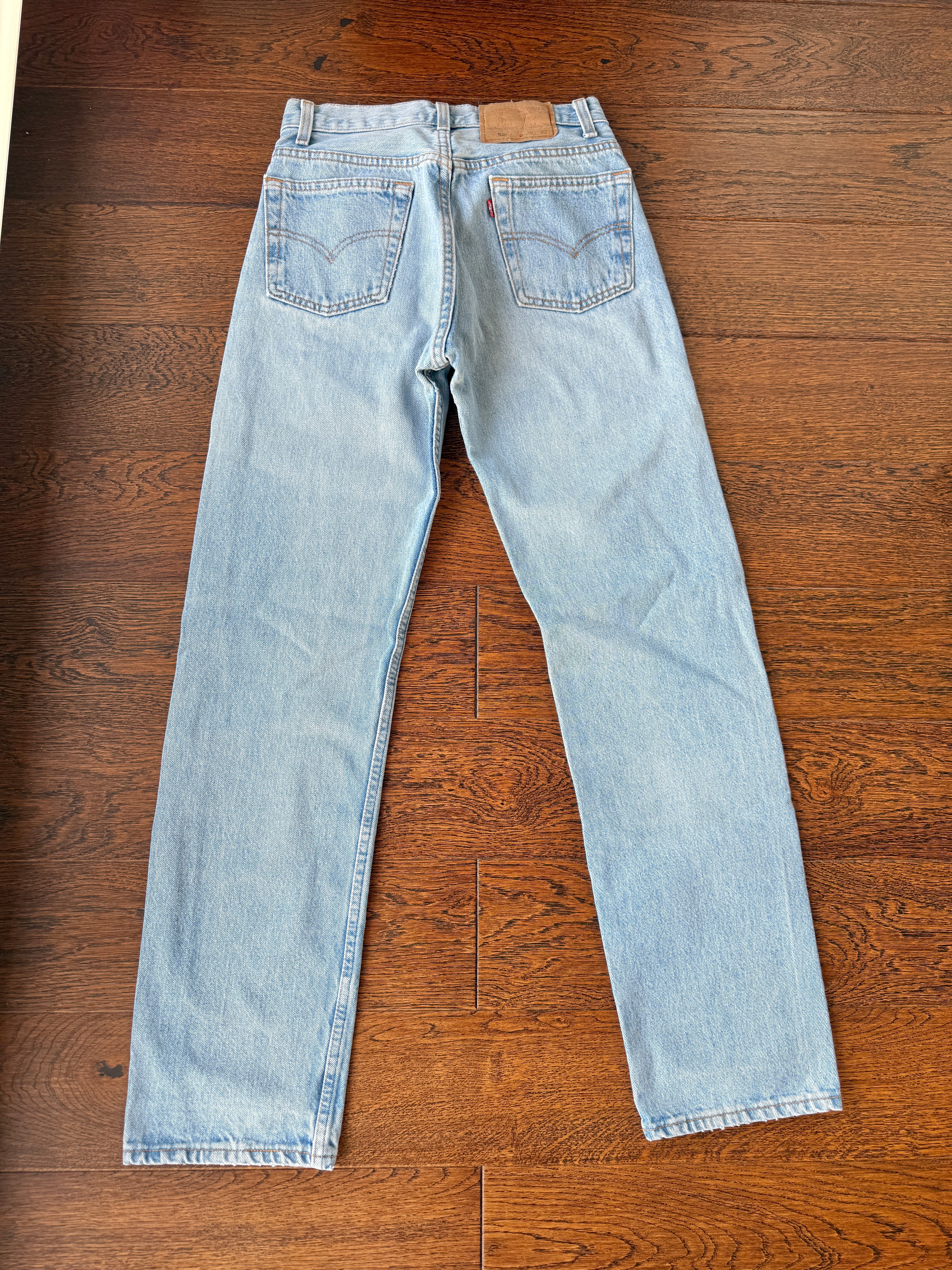 W26 L30 vintage Levis 501 25-26” measured light faded blue 90s USA Levi’s 501s