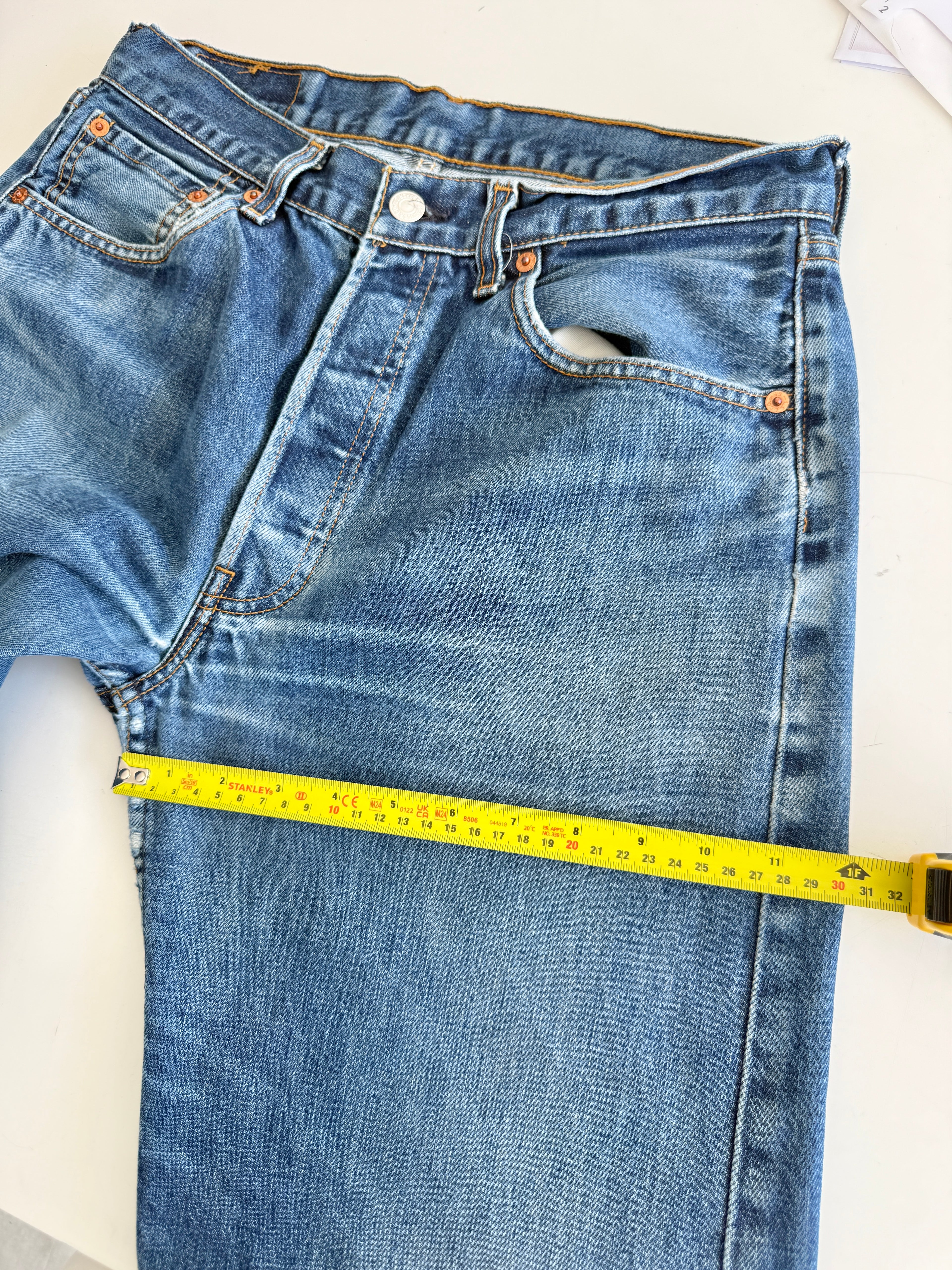 W30 L29 vintage Levis 501 29/30” measured waist faded dark blue 501s Y2K denim
