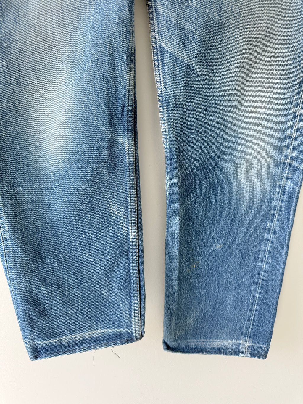 W29 L29 vintage Levis 501 dark faded blue 28/29” measured waist 501s 90s USA