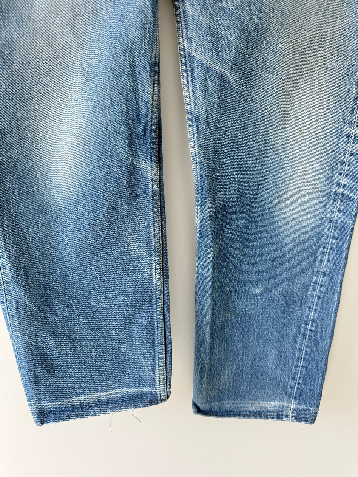 W29 L29 vintage Levis 501 dark faded blue 28/29” measured waist 501s 90s USA