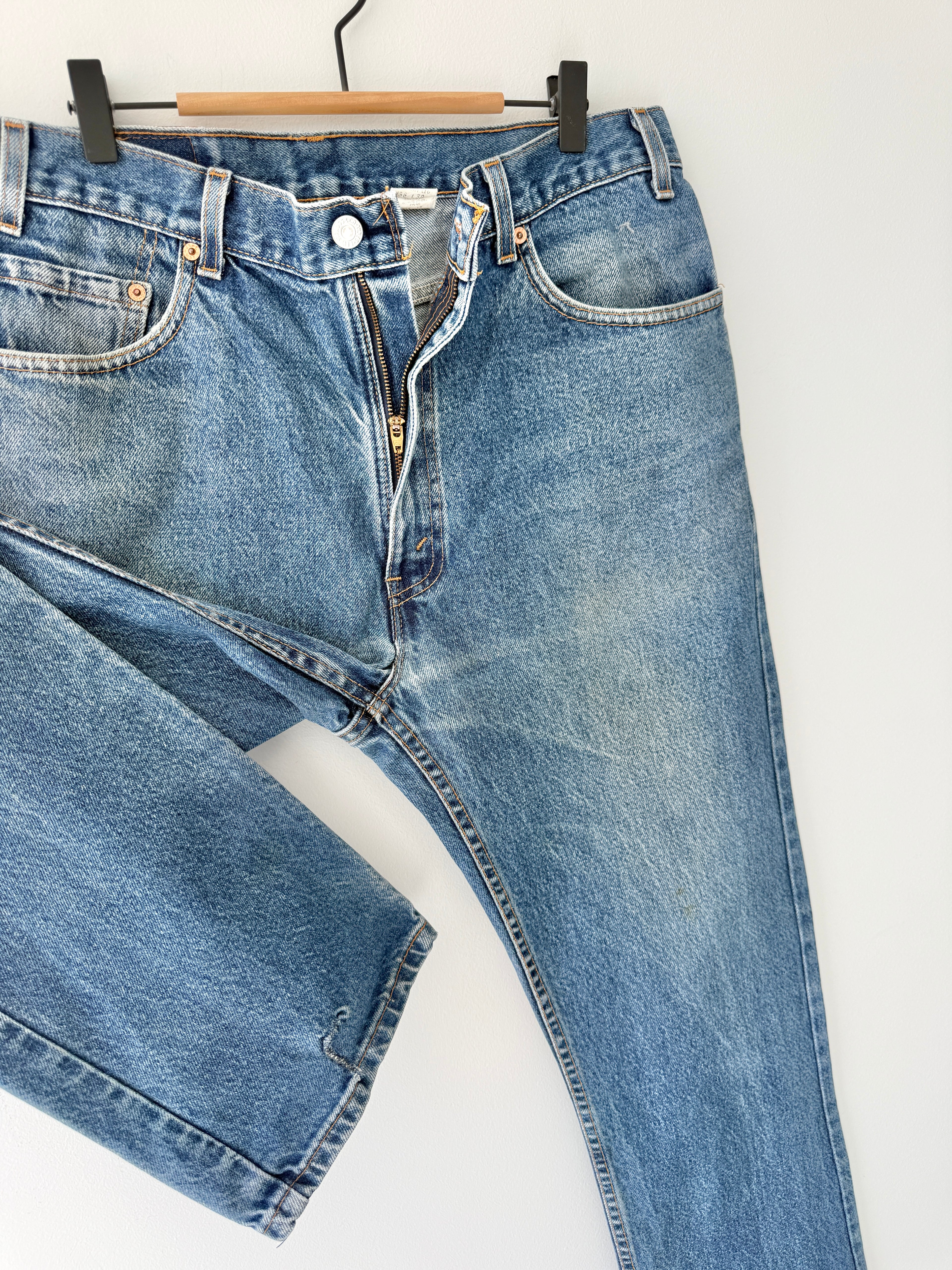 W34 L29 vintage Levis 505 32/34” measured waist dark faded USA 90s 505s