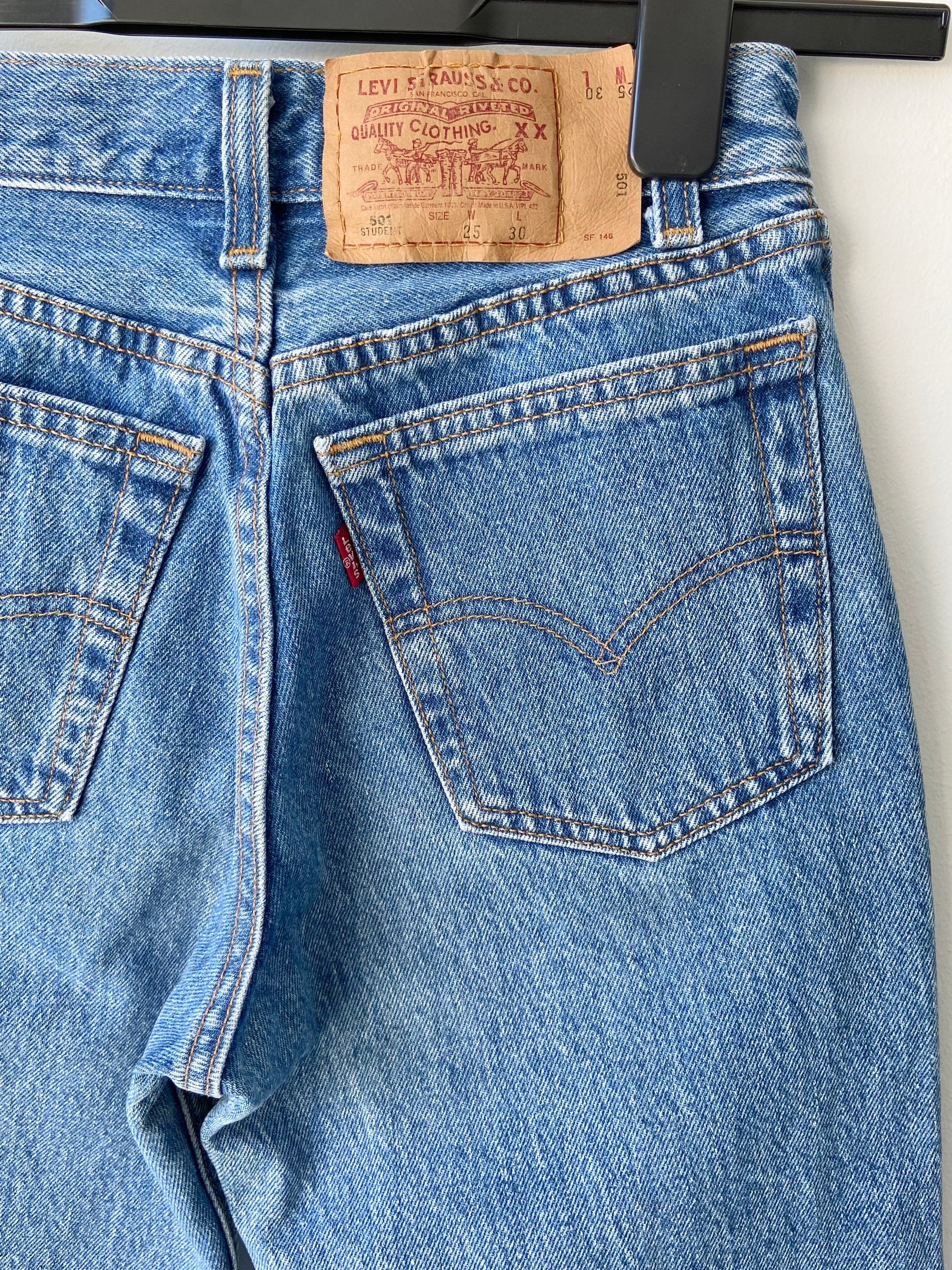 w23 L29 vintage Levi’s 501 student fit made in USA 1993