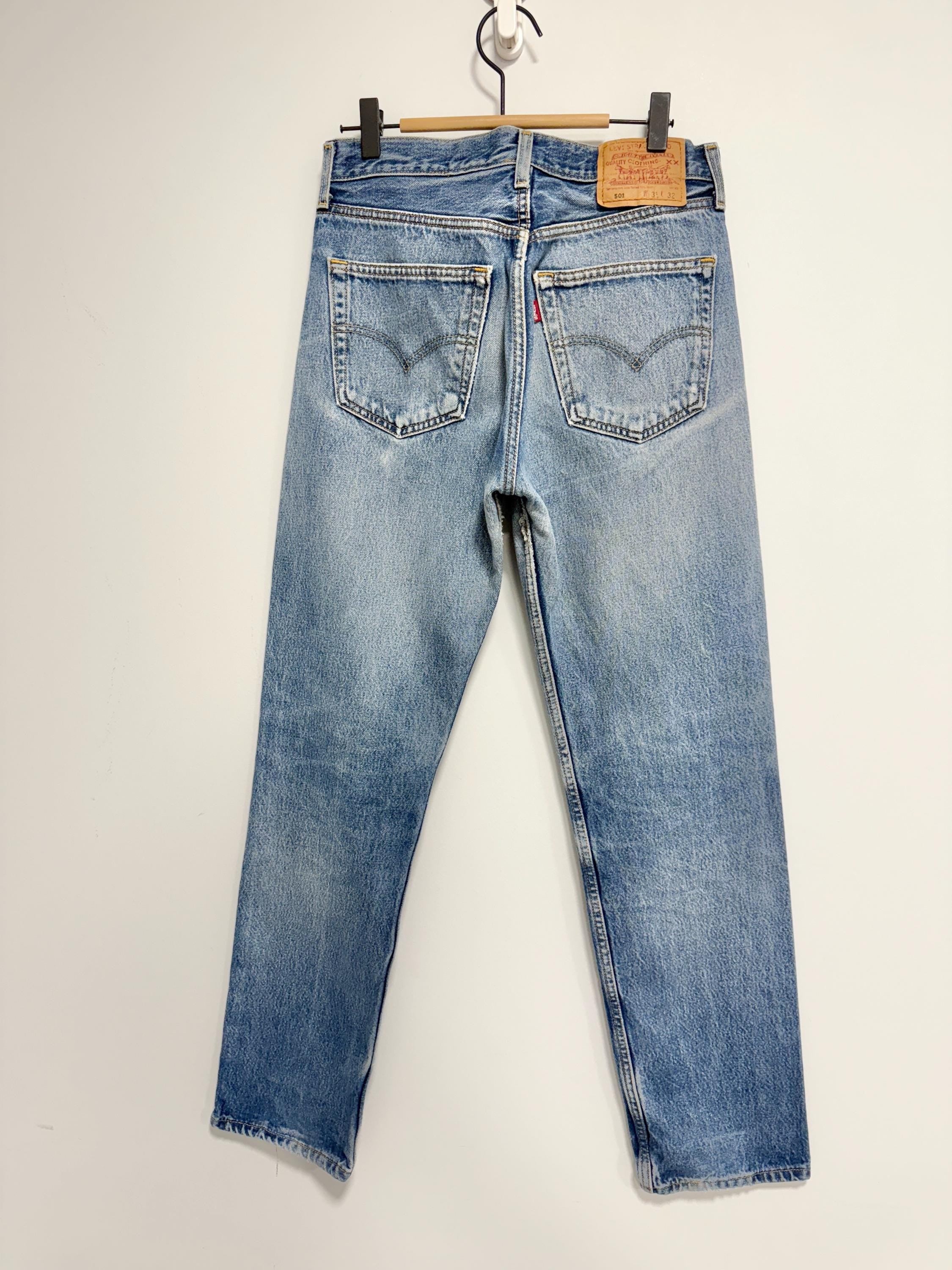W30 L31 vintage Levis 501 29-30” measured medium blue made in 90s