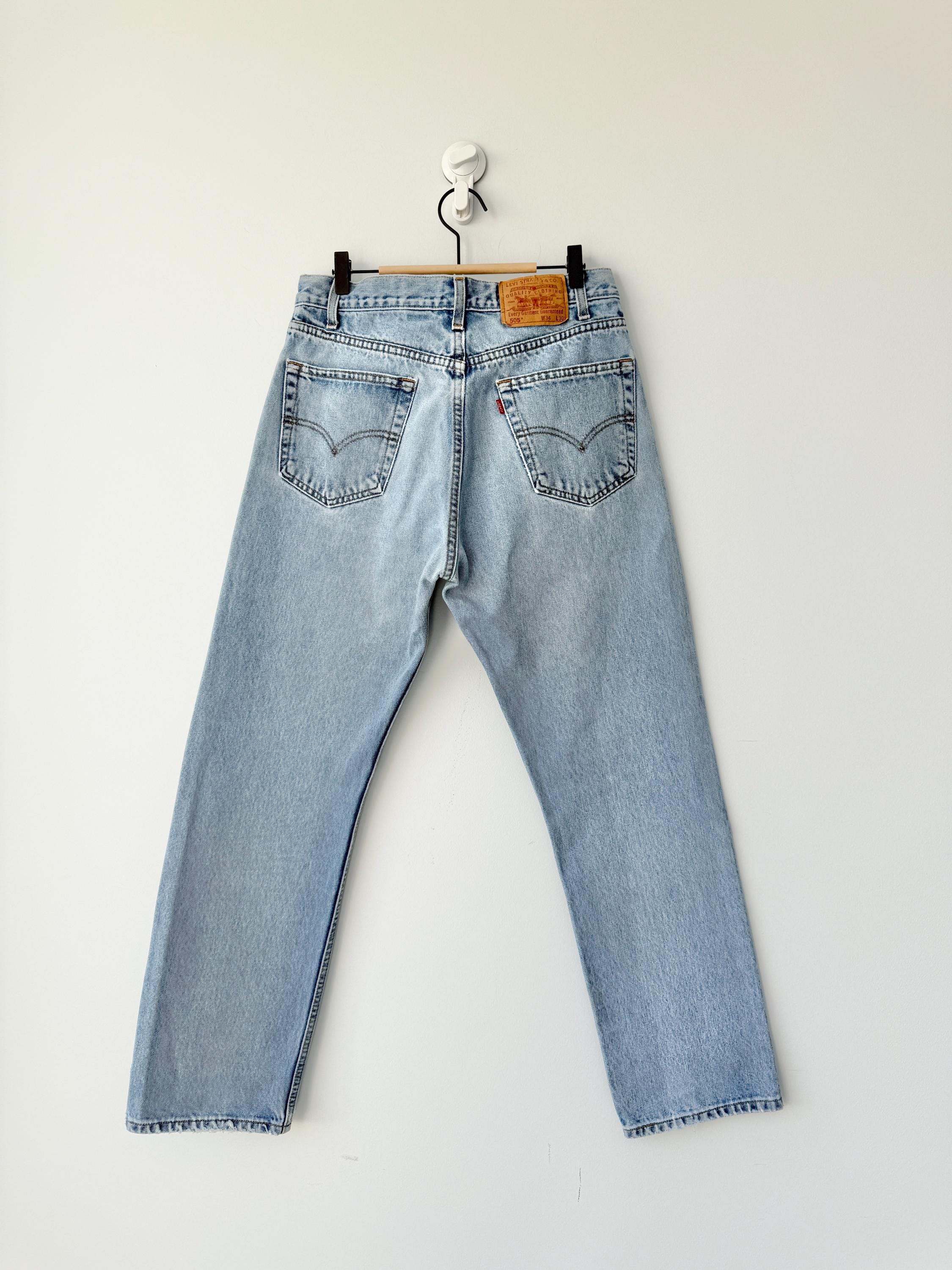 Levis 505s  vintage w30/32 L29 light faded blue 505s made in Columbia 90s straight leg jeans 505 30”/32” waist