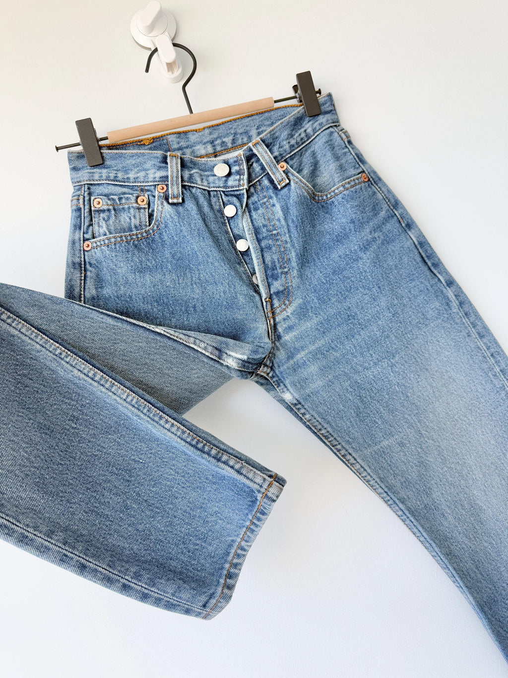 Levis 501 vintage w24 L31 medium blue  501s 90s straight leg jeans 501 23”/24” waist (januk)