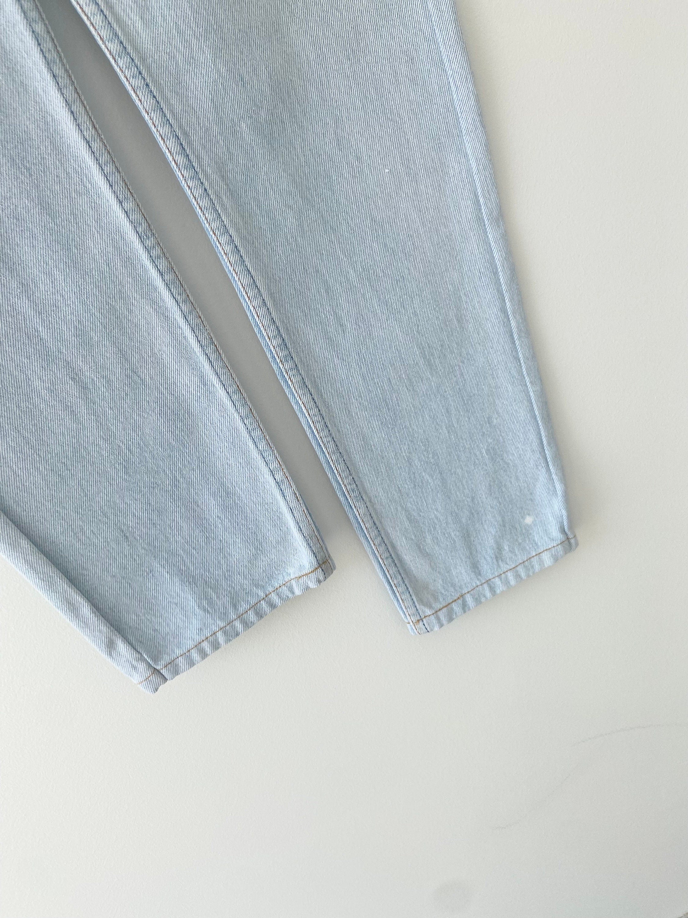 w26 L28  Vintage Levi’s 501 jeans made in USA  light blue faded vintage 501 jeans