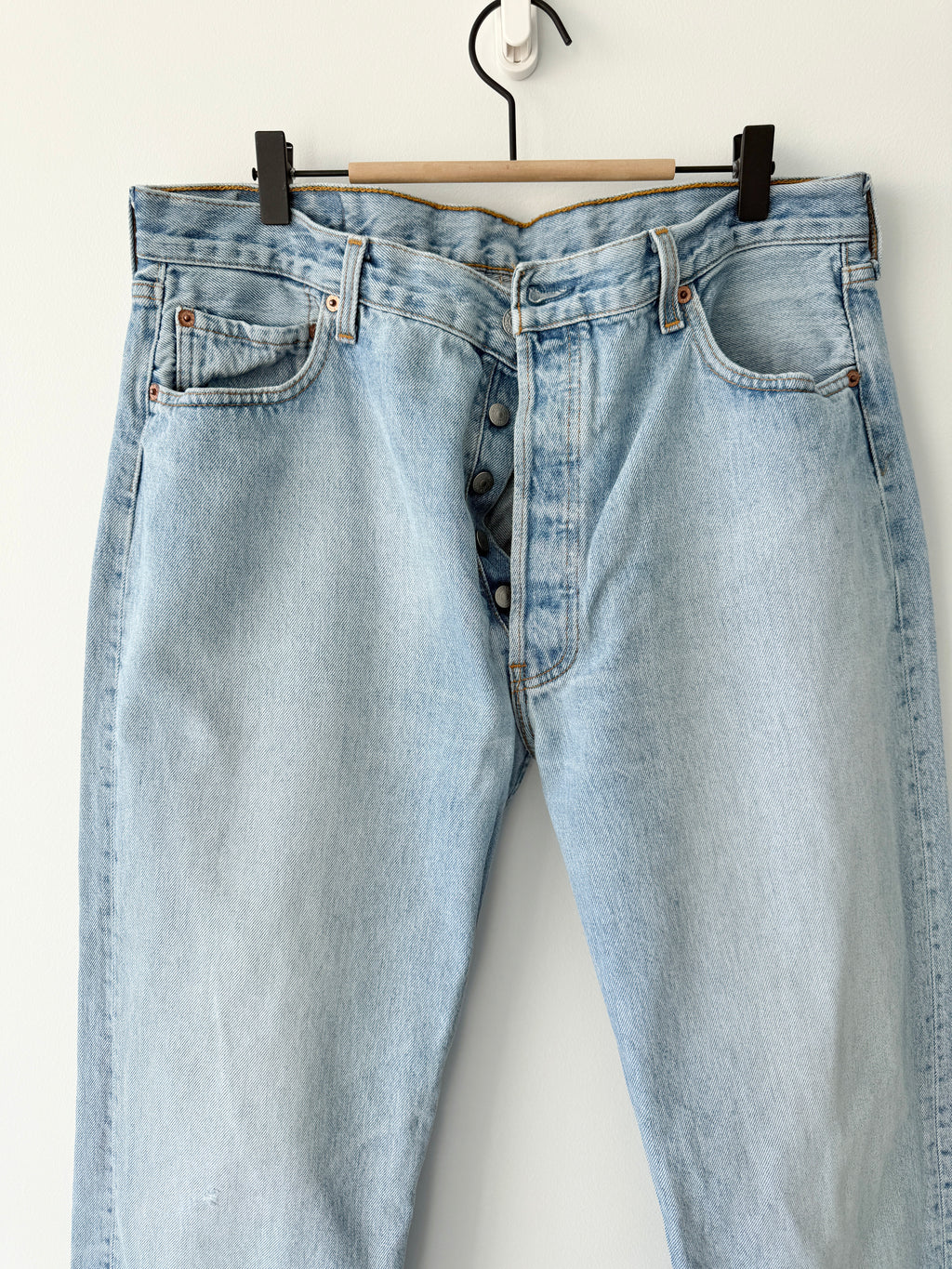 W36 L33 vintage Levis 501 35-36”” measured light blue 90s USA 501s