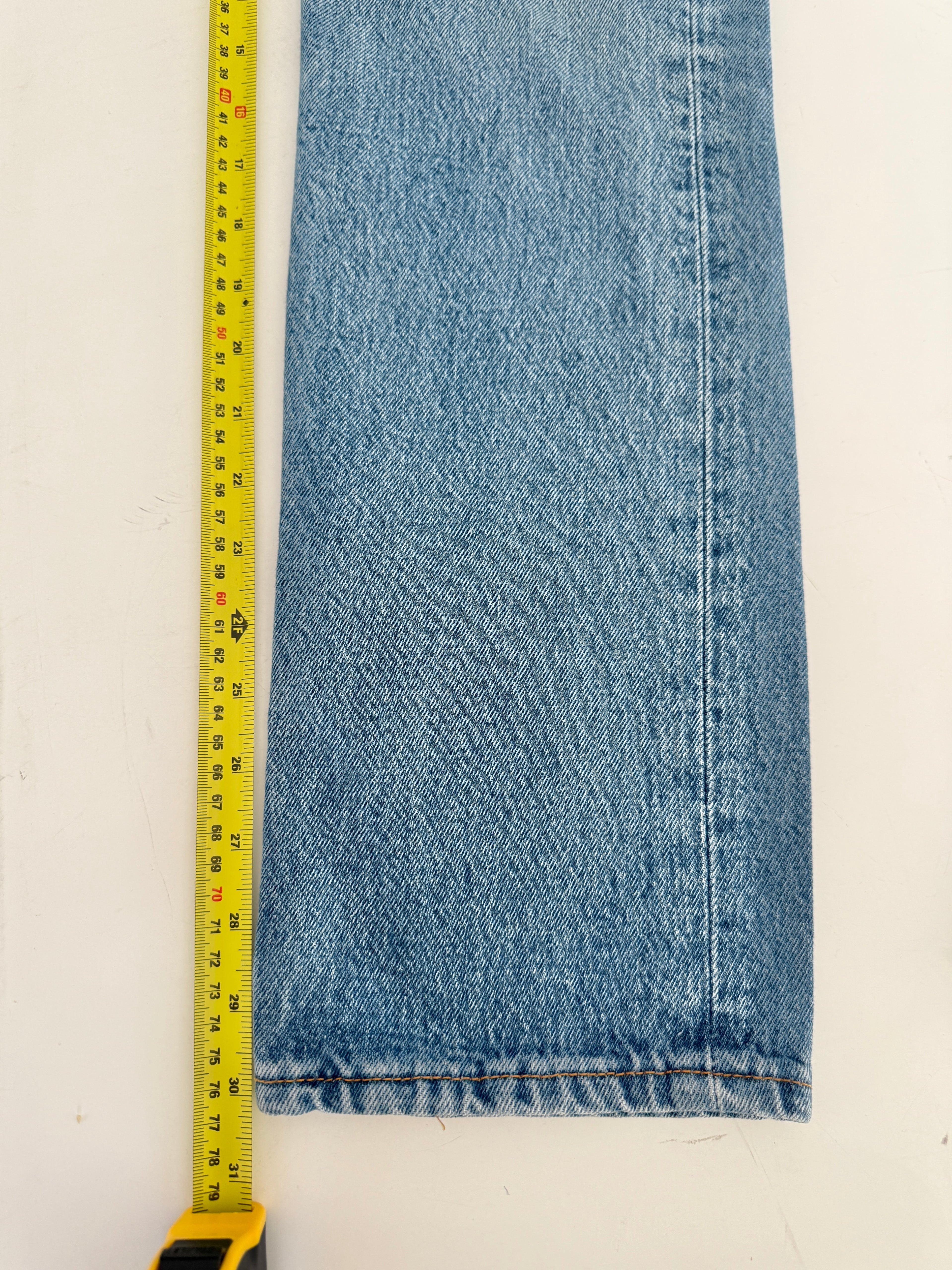 W24 L30 vintage Levis 501 23-24” medium blue 90s Levi’s 501s
