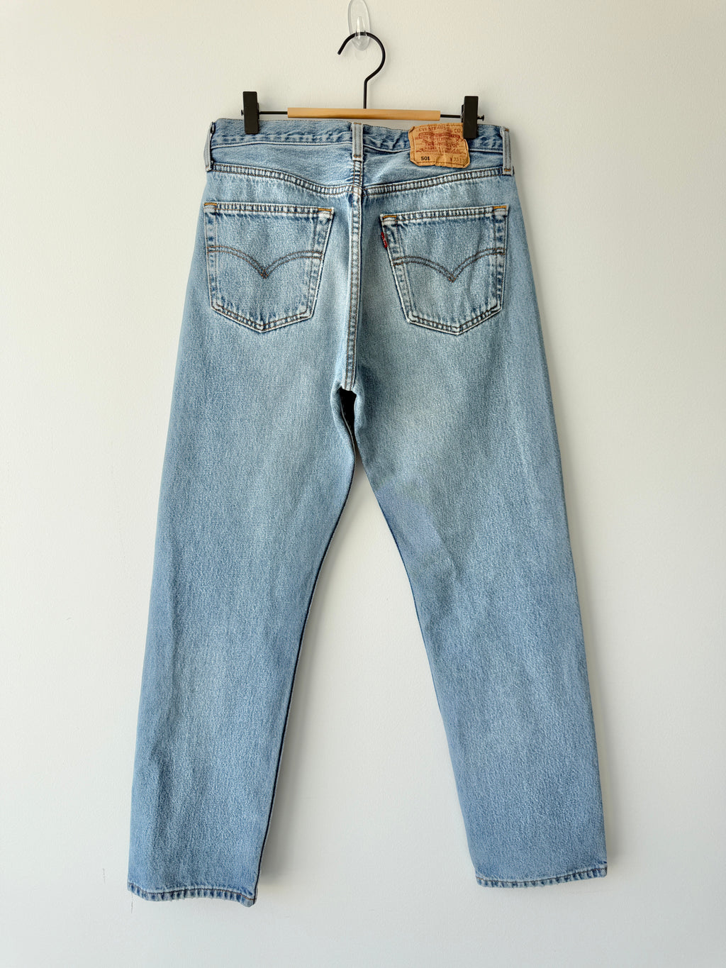 For Amanda - Soft W31 L30 vintage Levis 501 30/31” measured waist medium blue 501s Y2K