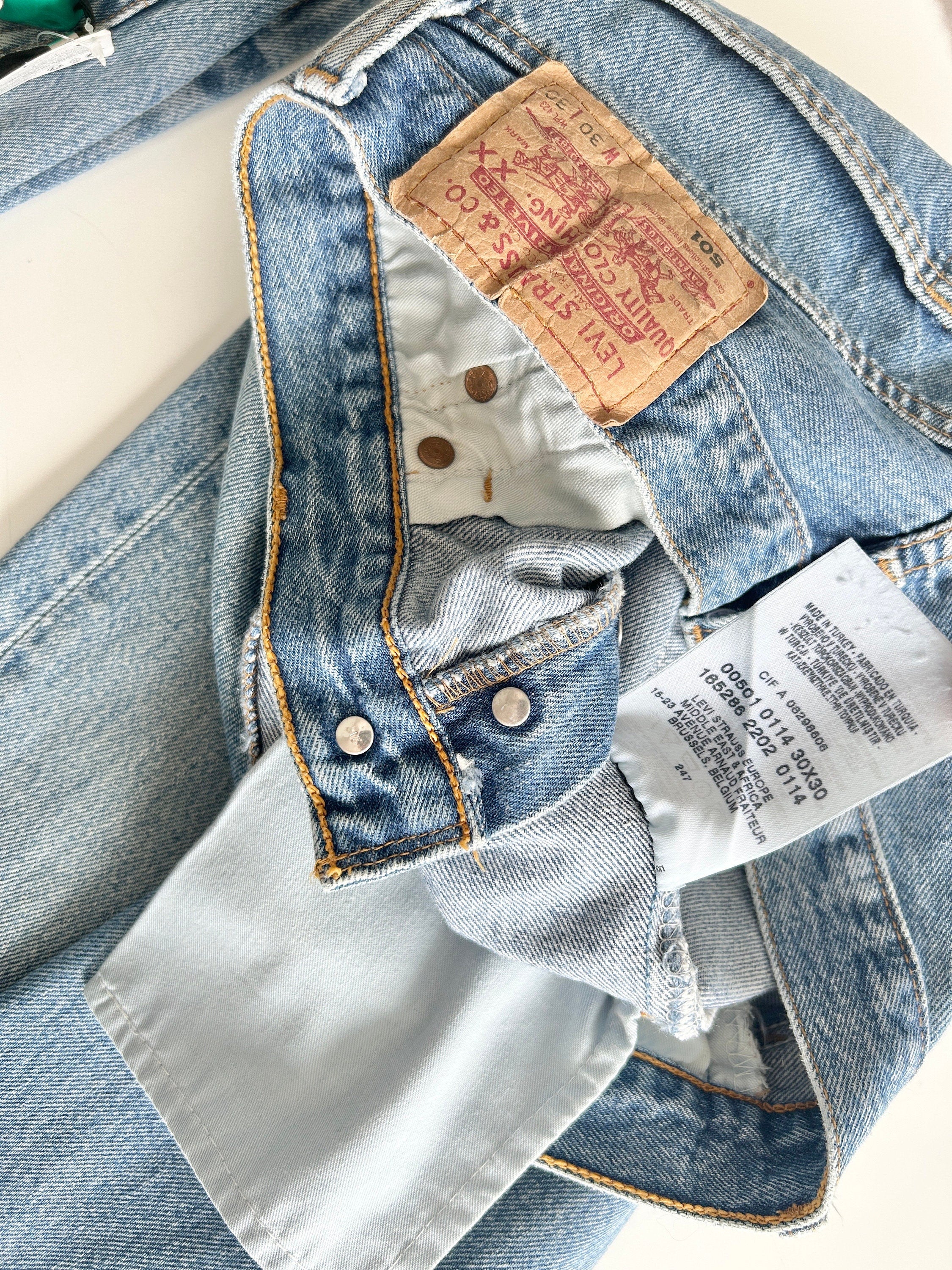 Levis 501 vintage w28 L29 Levi’s medium blue faded made y2k straight leg 501 vintage Levi’s 501