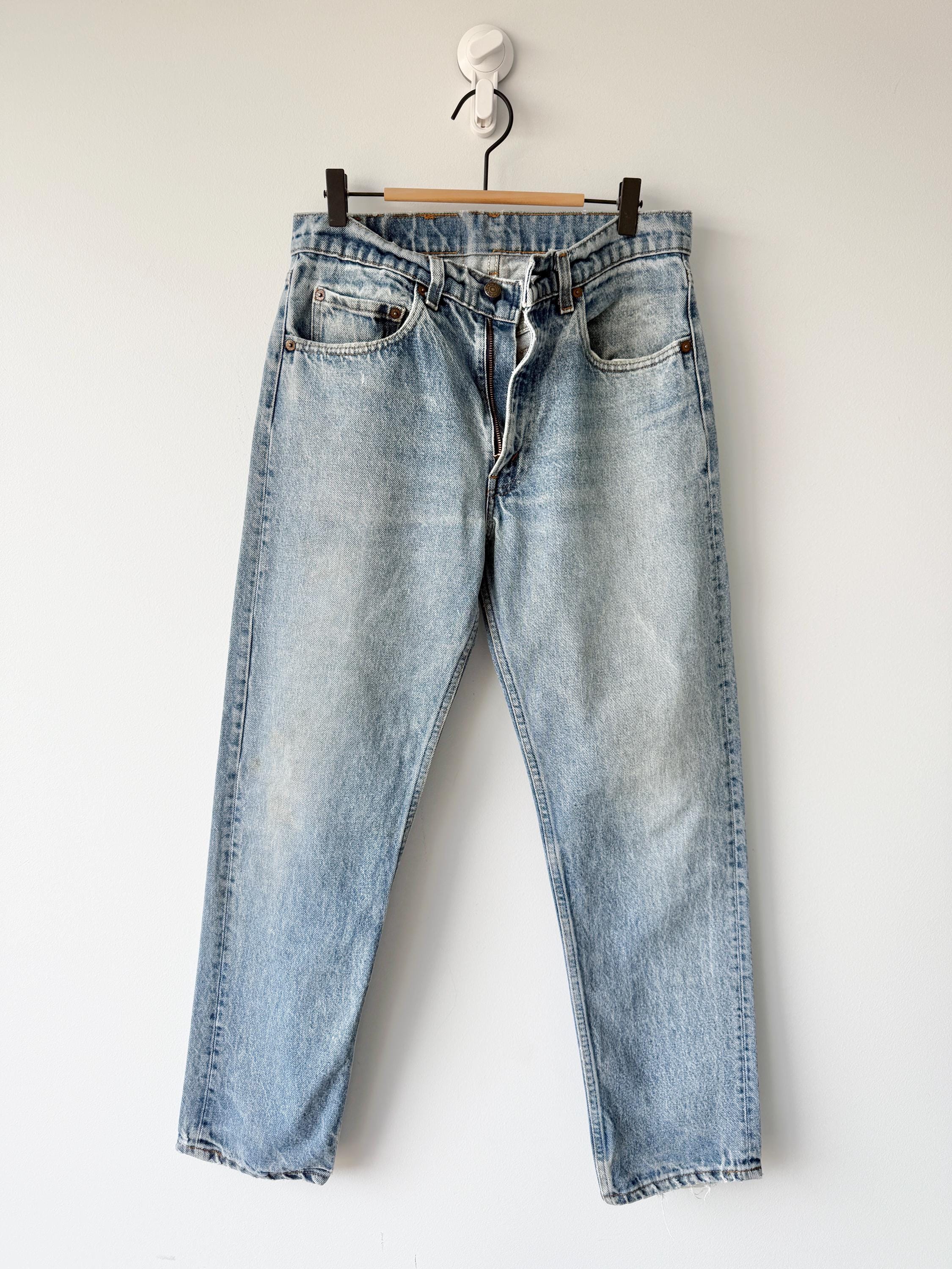 W30 L29 vintage Levis 505 29-30” measured waist faded denim made in USA 80s