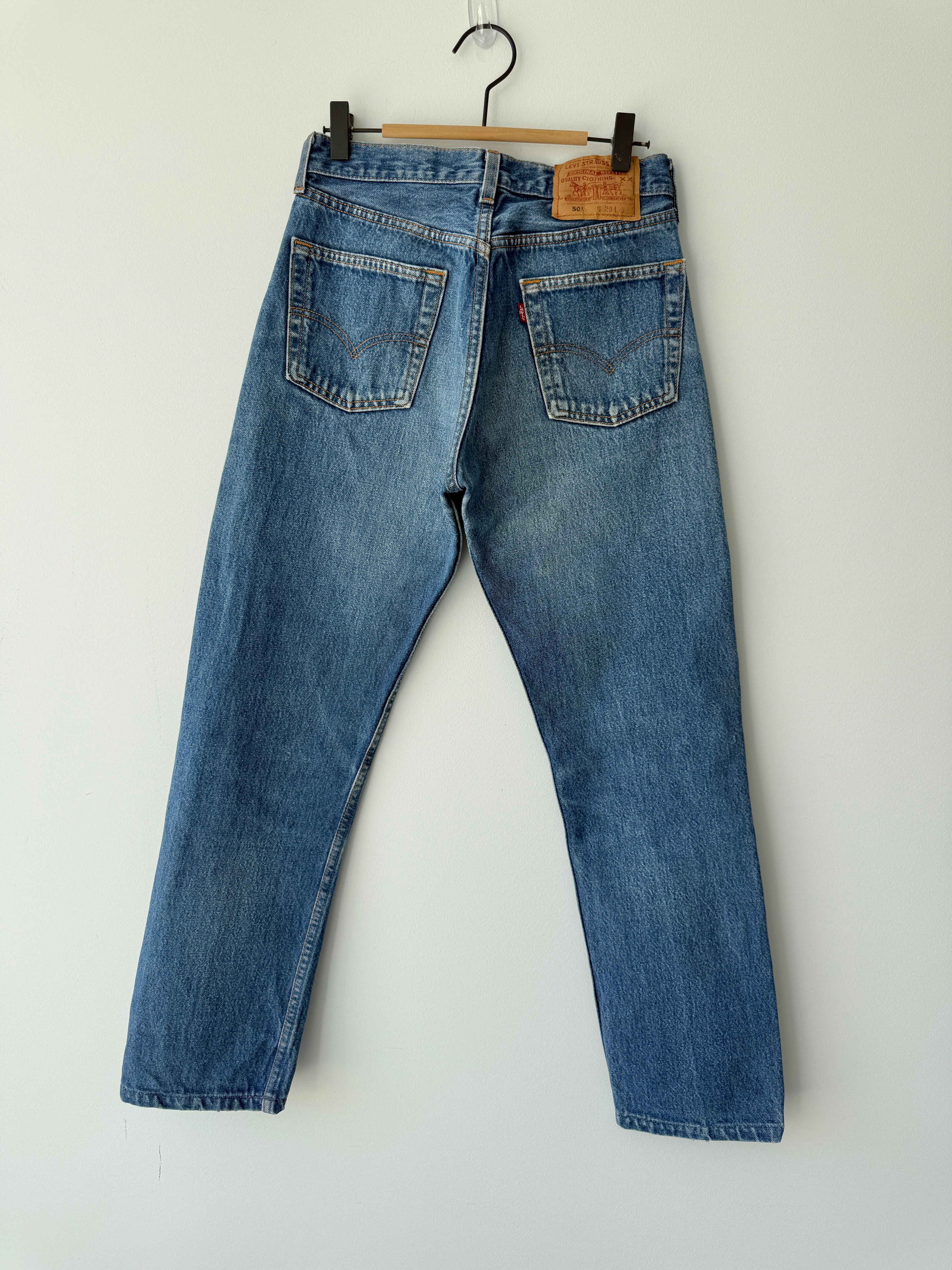 W27 L29 vintage Levis 501s 26/27” darker faded blue Levi’s 501s faded whiskers