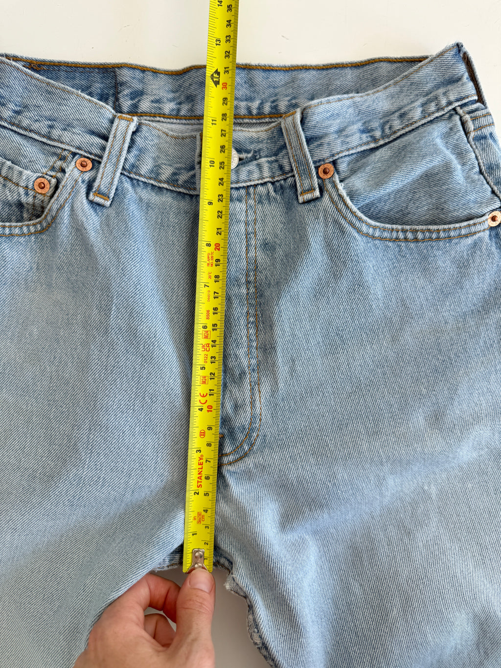 W27 L31 vintage Levis 501 26/27” measured waist light blue faded  90s 501s