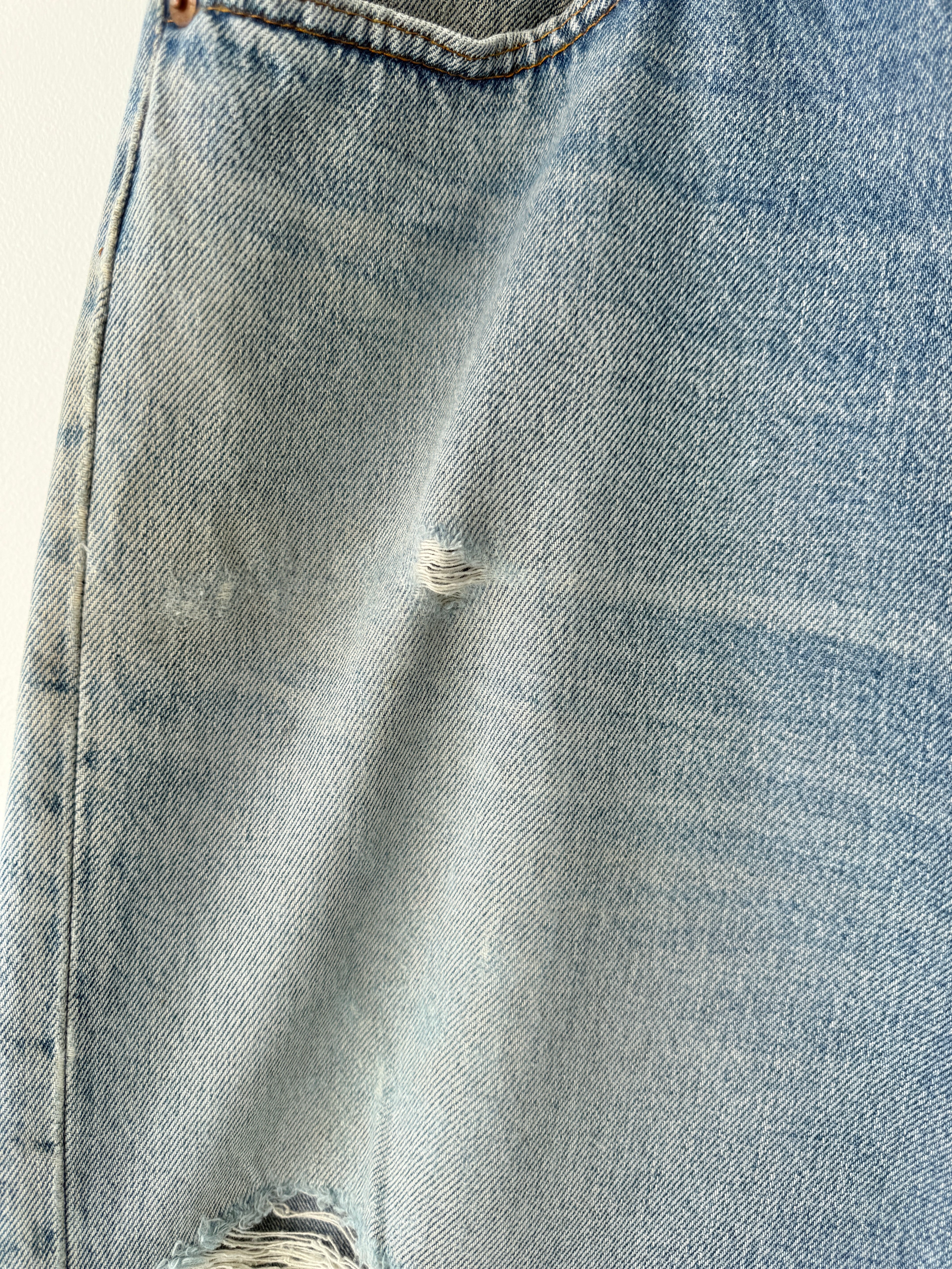 W38 L32 vintage Levis 501s 37/38” measured medium light medium fade denim Levi’s 501s 80s USA