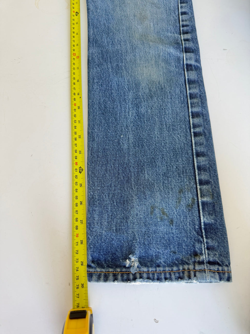 W26 L30 vintage Levis 501 dark blue 25/26” measured waist Y2K levis 501s